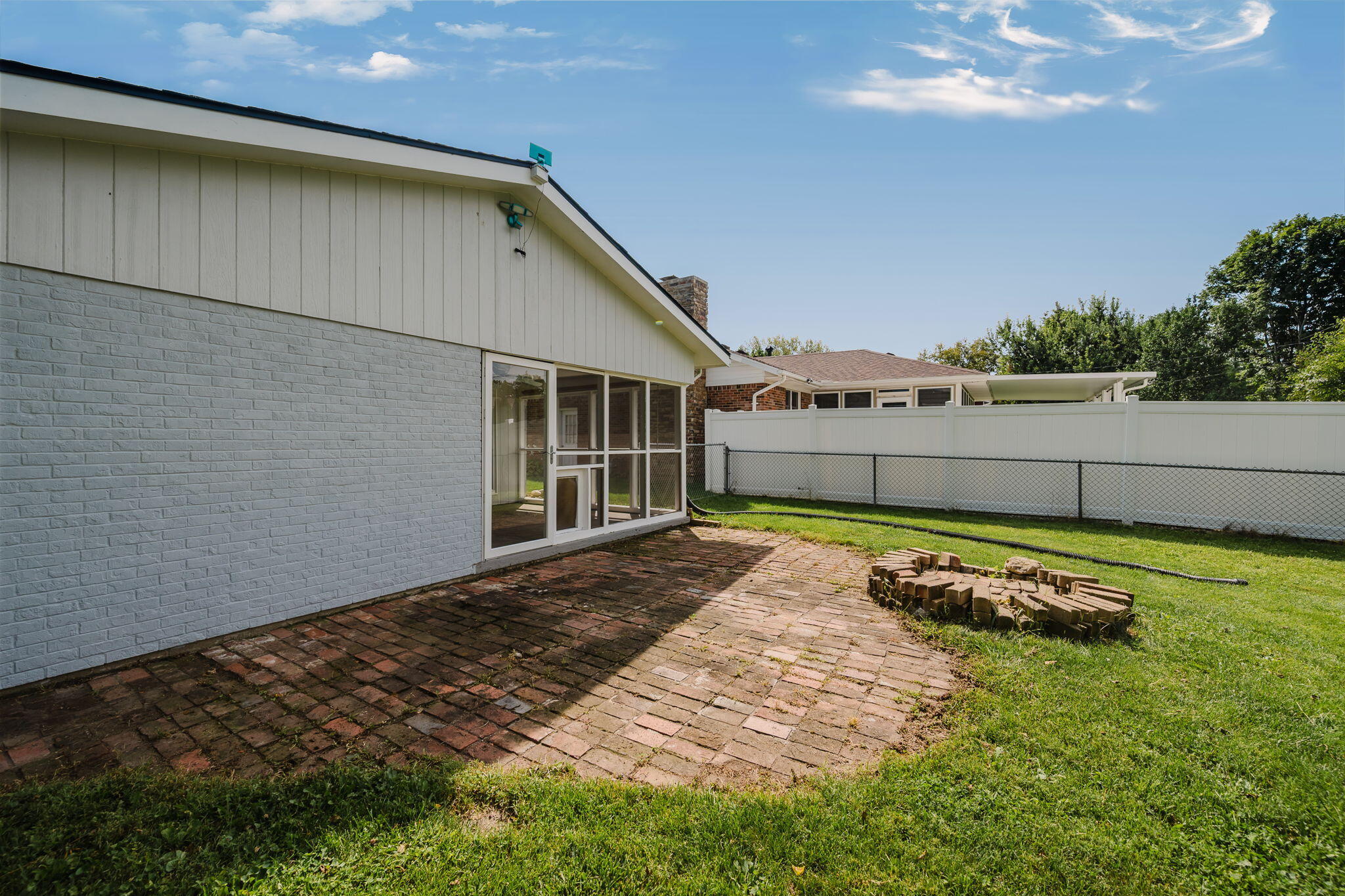 2801 Wellsford, Springfield, Ohio 45503