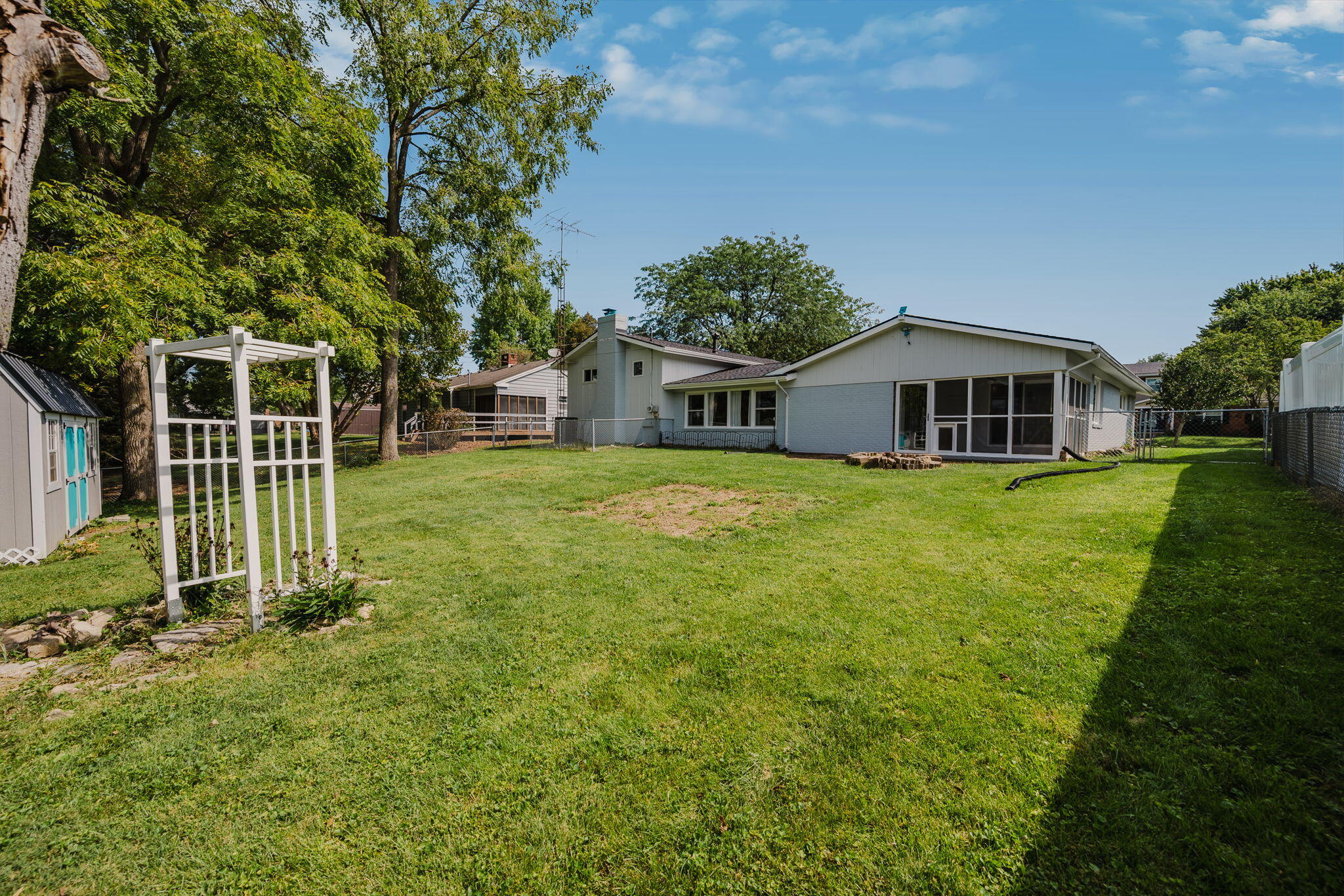 2801 Wellsford, Springfield, Ohio 45503