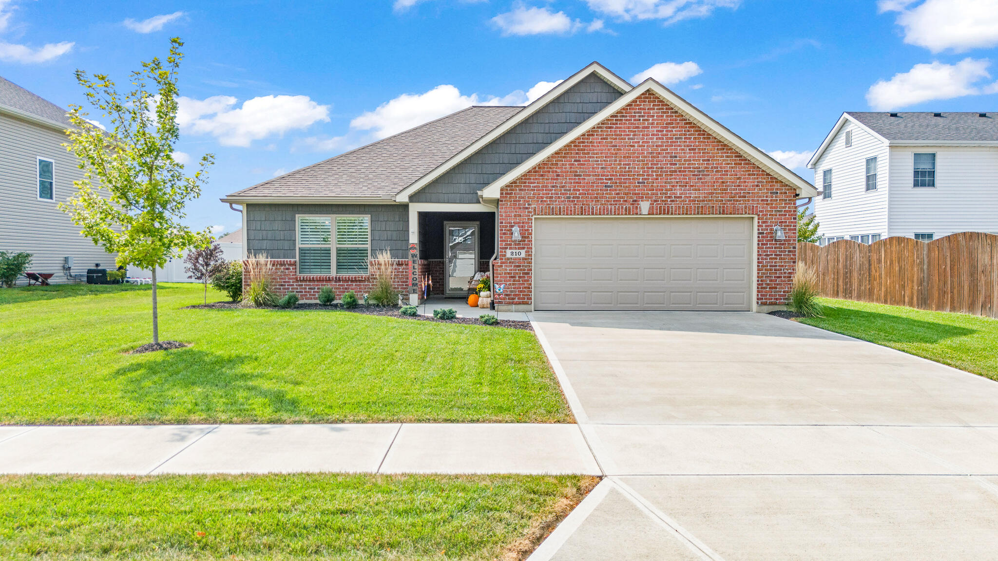 210 Fox Harbor, Troy, Ohio 45373