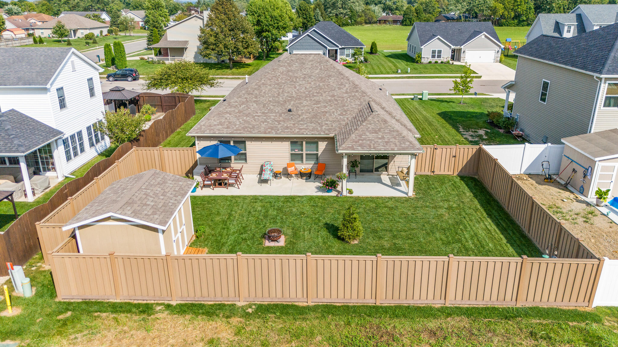 210 Fox Harbor, Troy, Ohio 45373