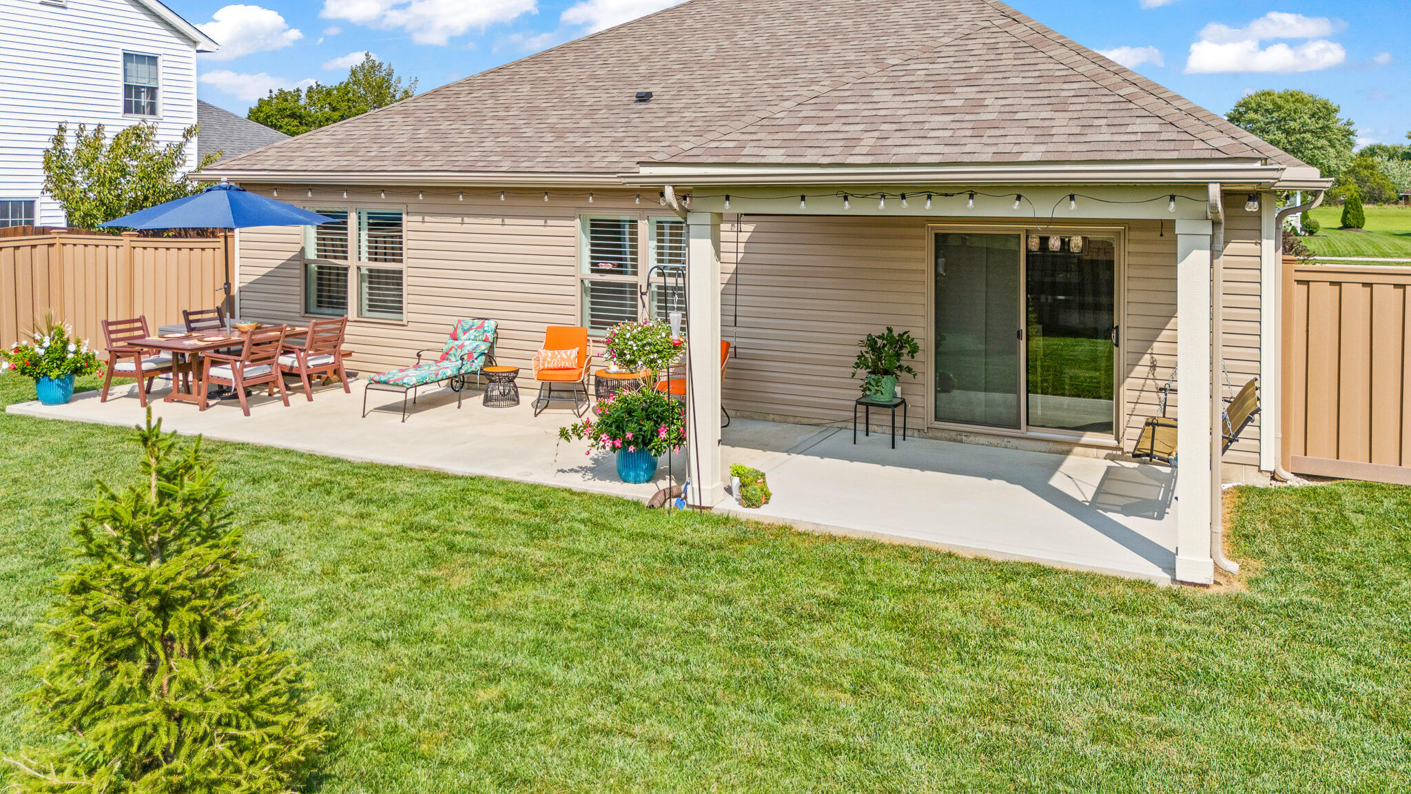210 Fox Harbor, Troy, Ohio 45373