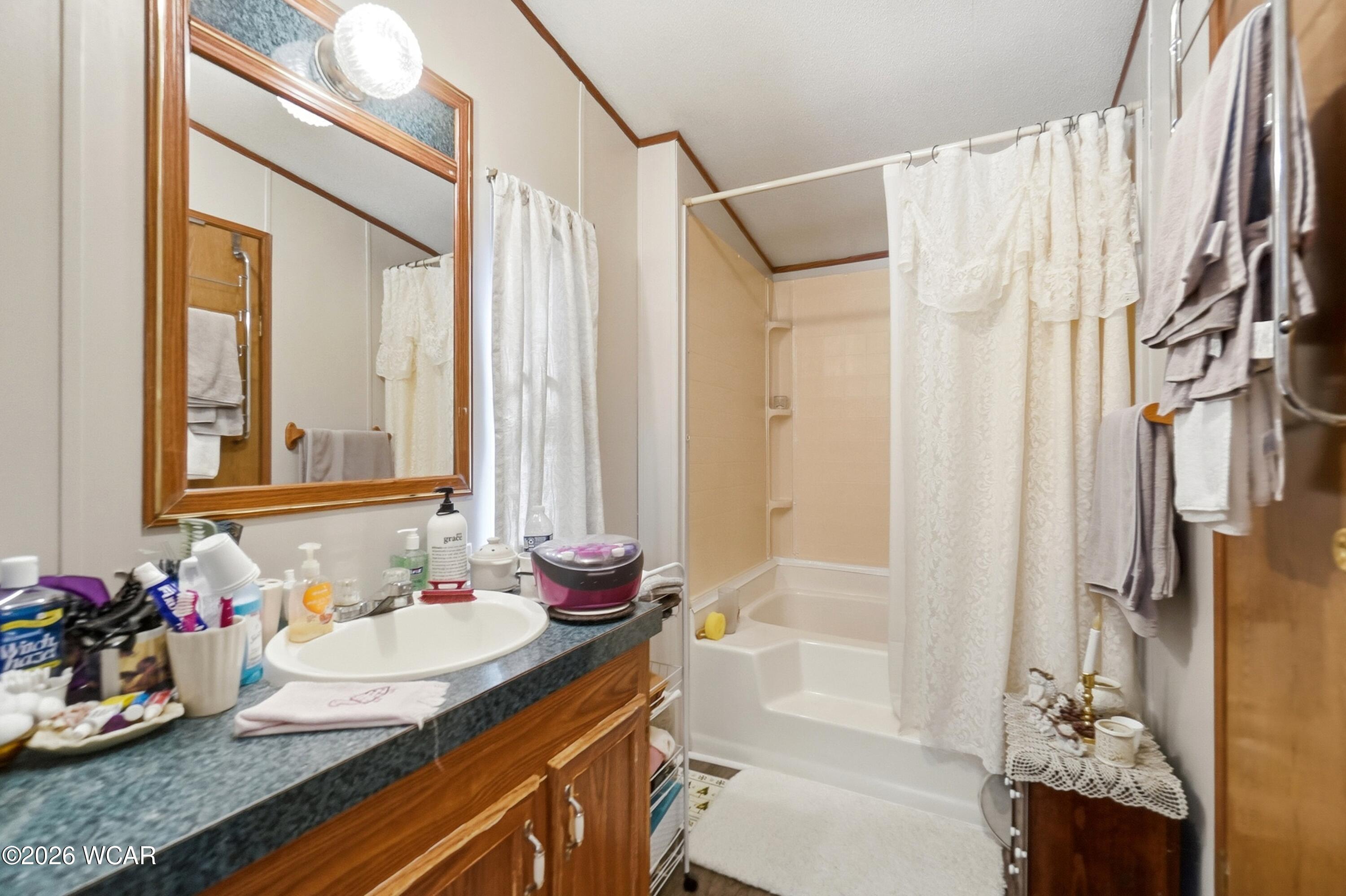 108 Deercreek Circle, Lima, Ohio