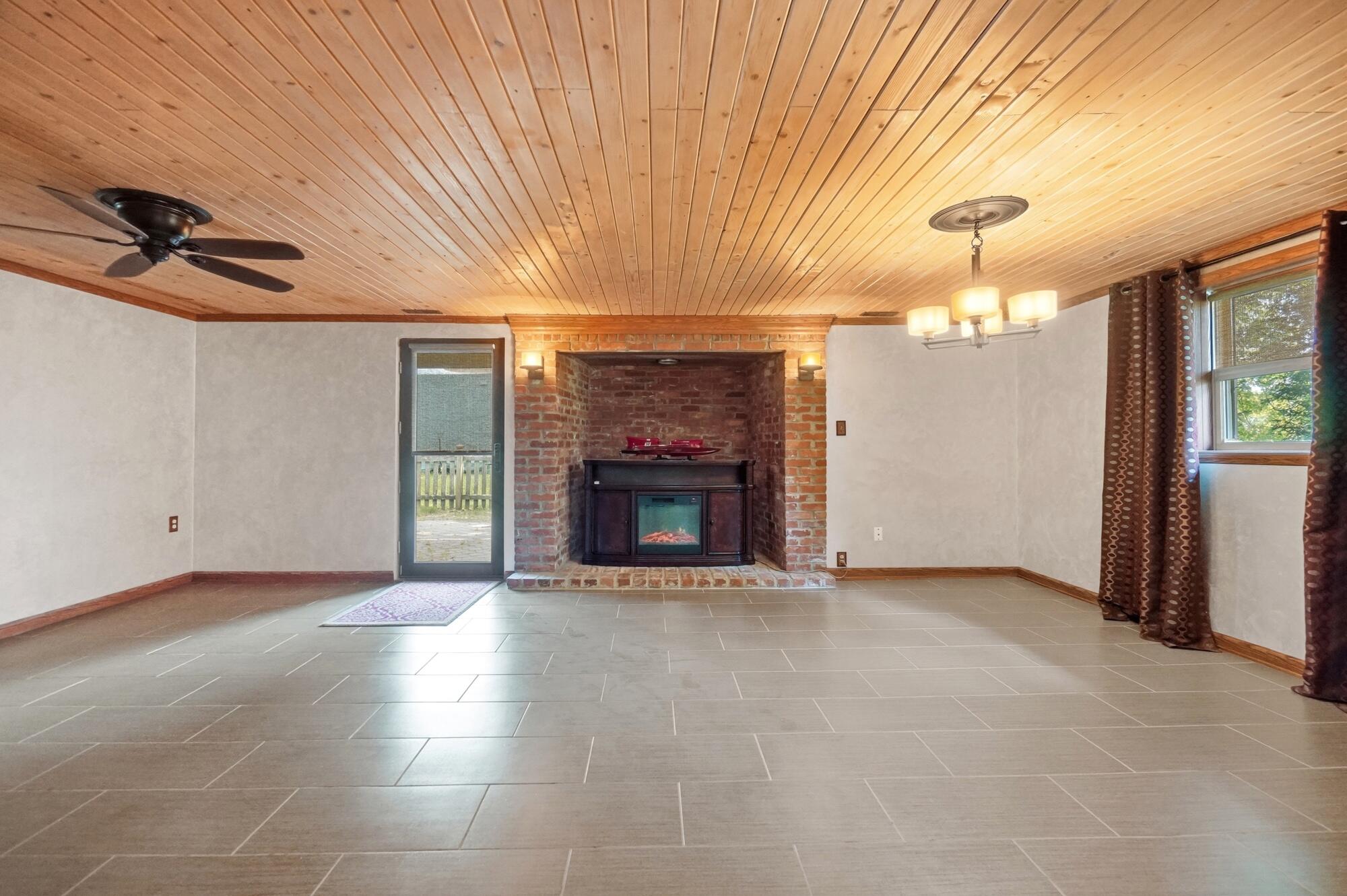 2756 Cottonwood, Springfield, Ohio 45504