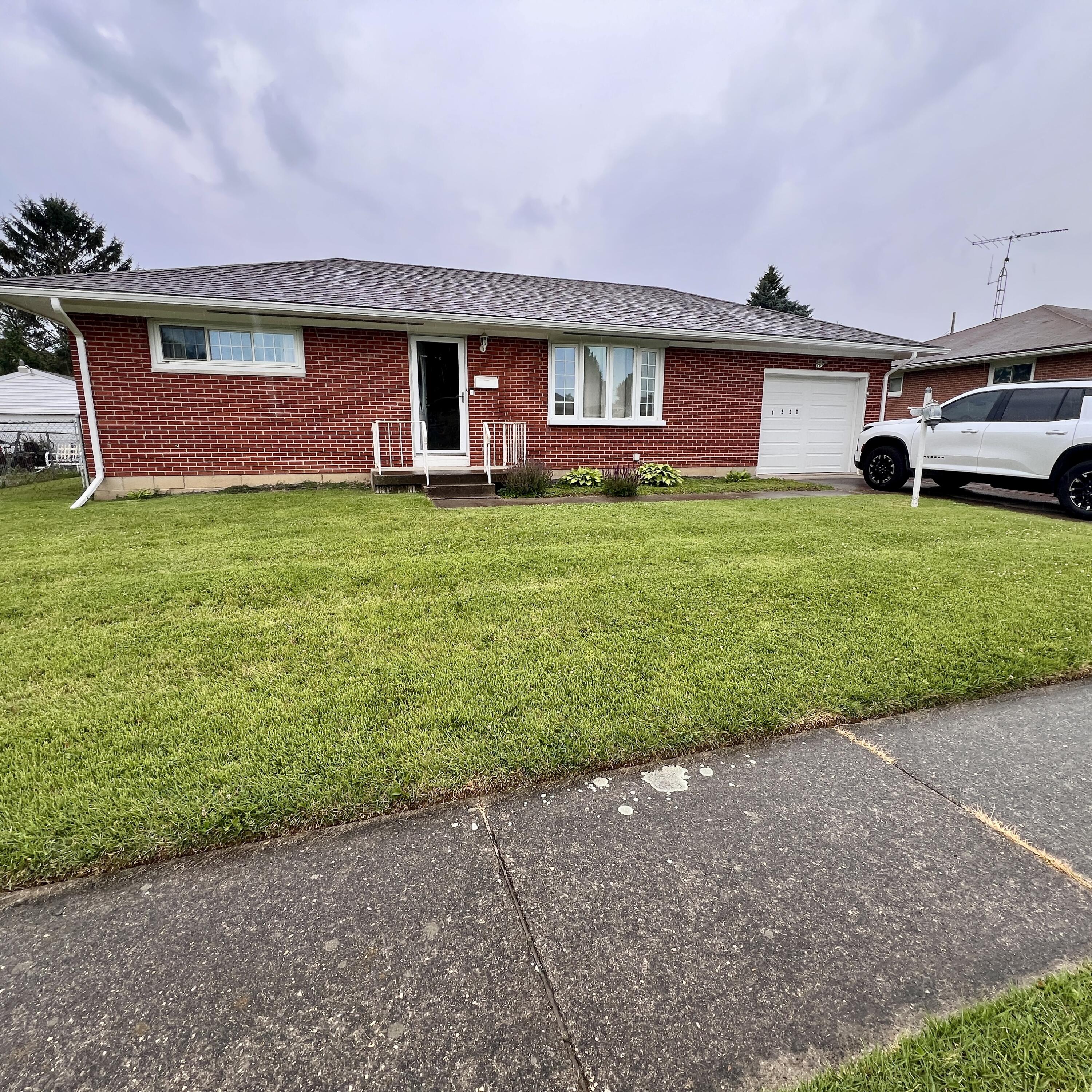 4253 Nevada, Springfield, Ohio 45503