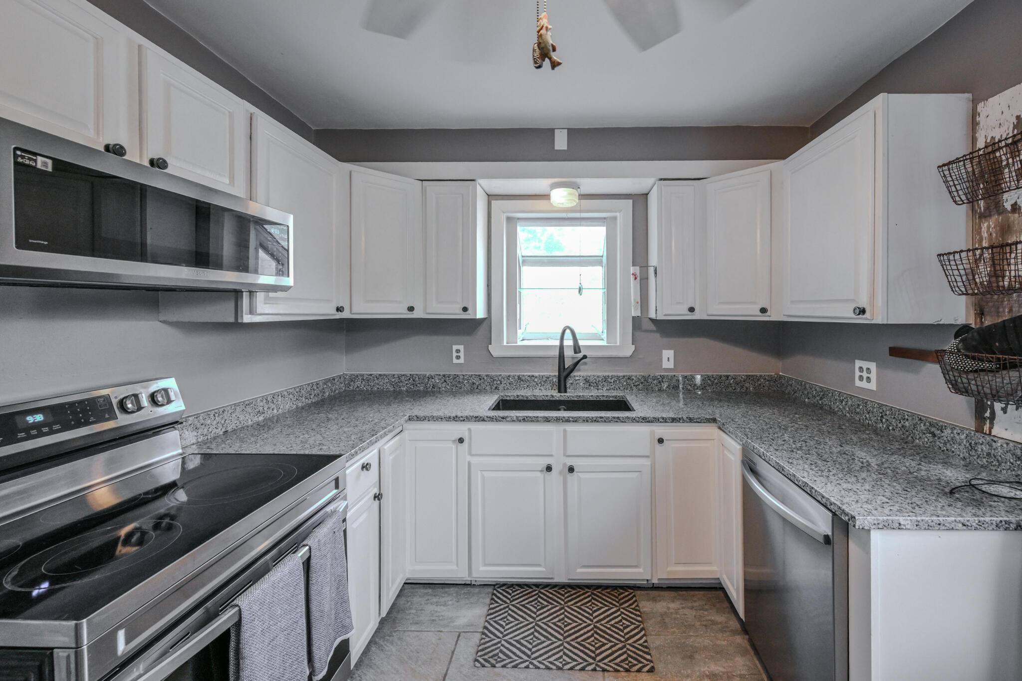3301 Troy, Springfield, Ohio 45504