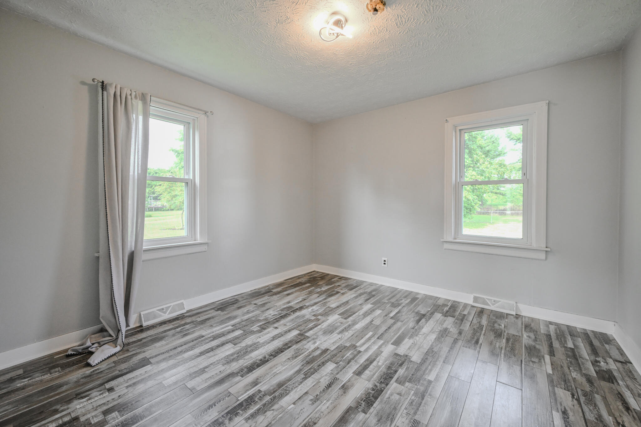 3301 Troy, Springfield, Ohio 45504