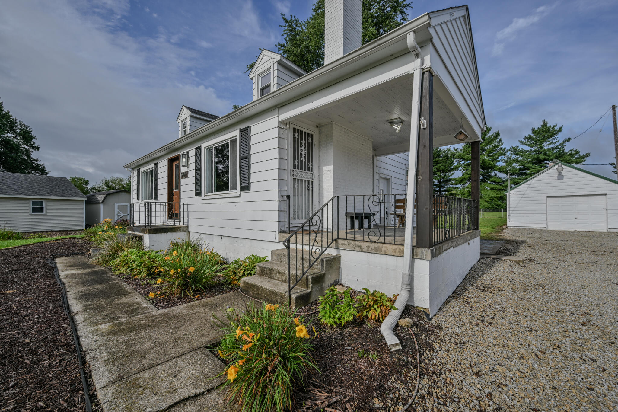 3301 Troy, Springfield, Ohio 45504