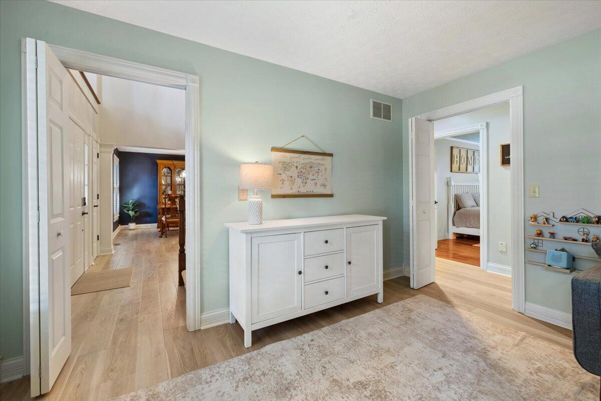 2340 Cara, Troy, Ohio 45373