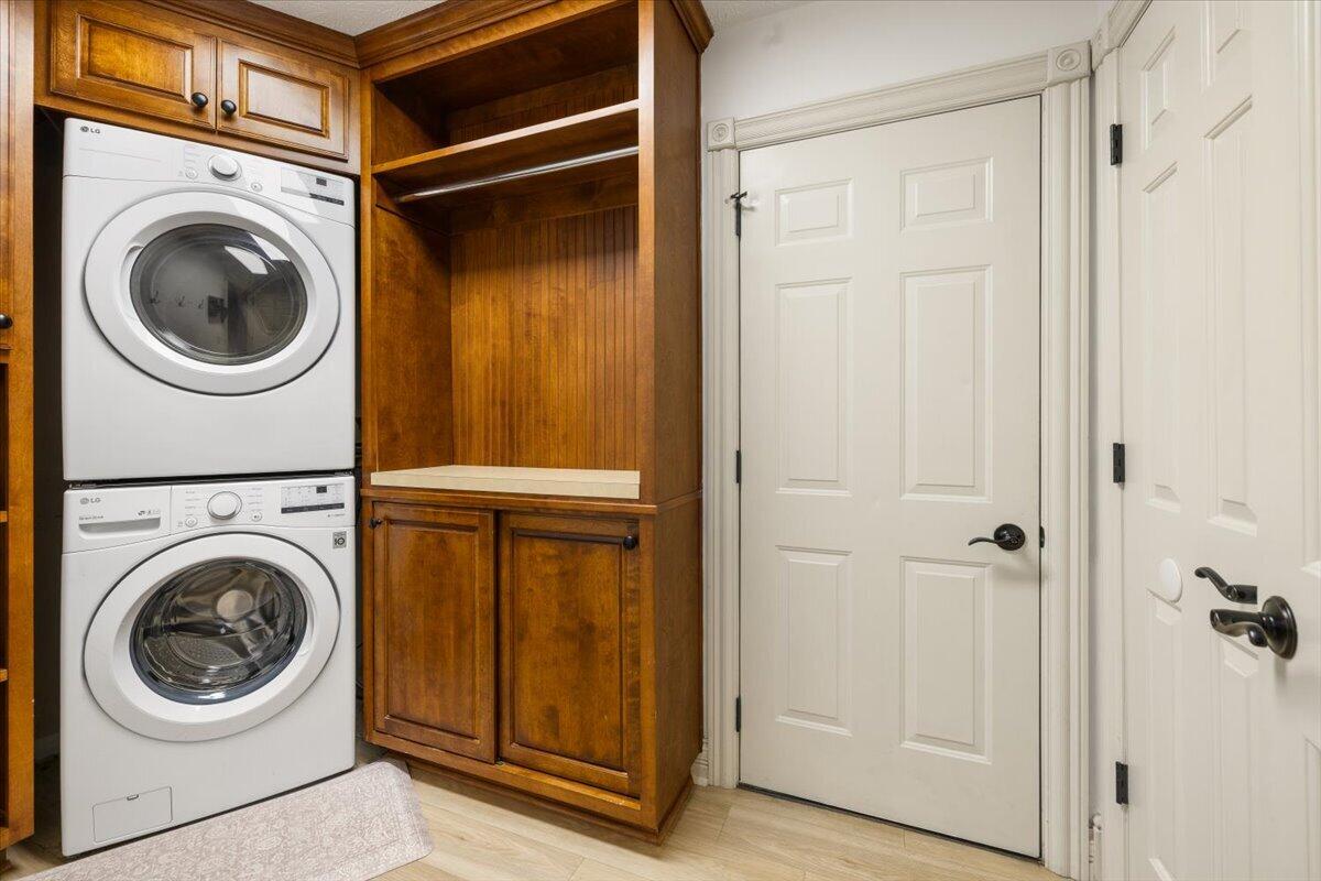 2340 Cara, Troy, Ohio 45373