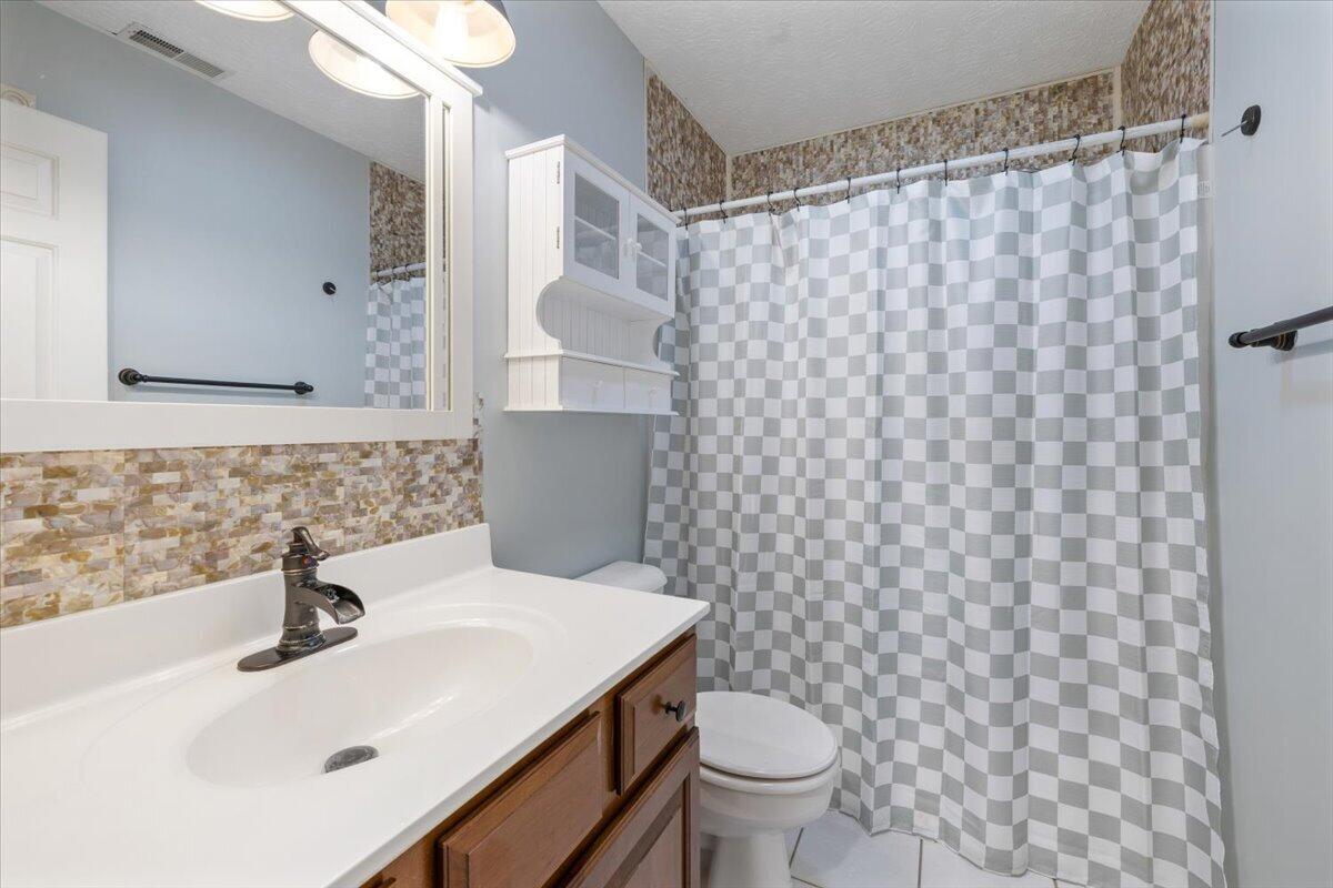 2340 Cara, Troy, Ohio 45373