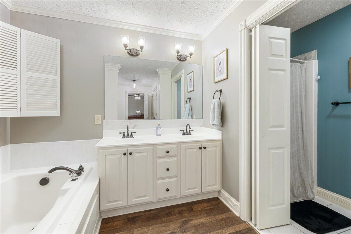 2340 Cara, Troy, Ohio 45373