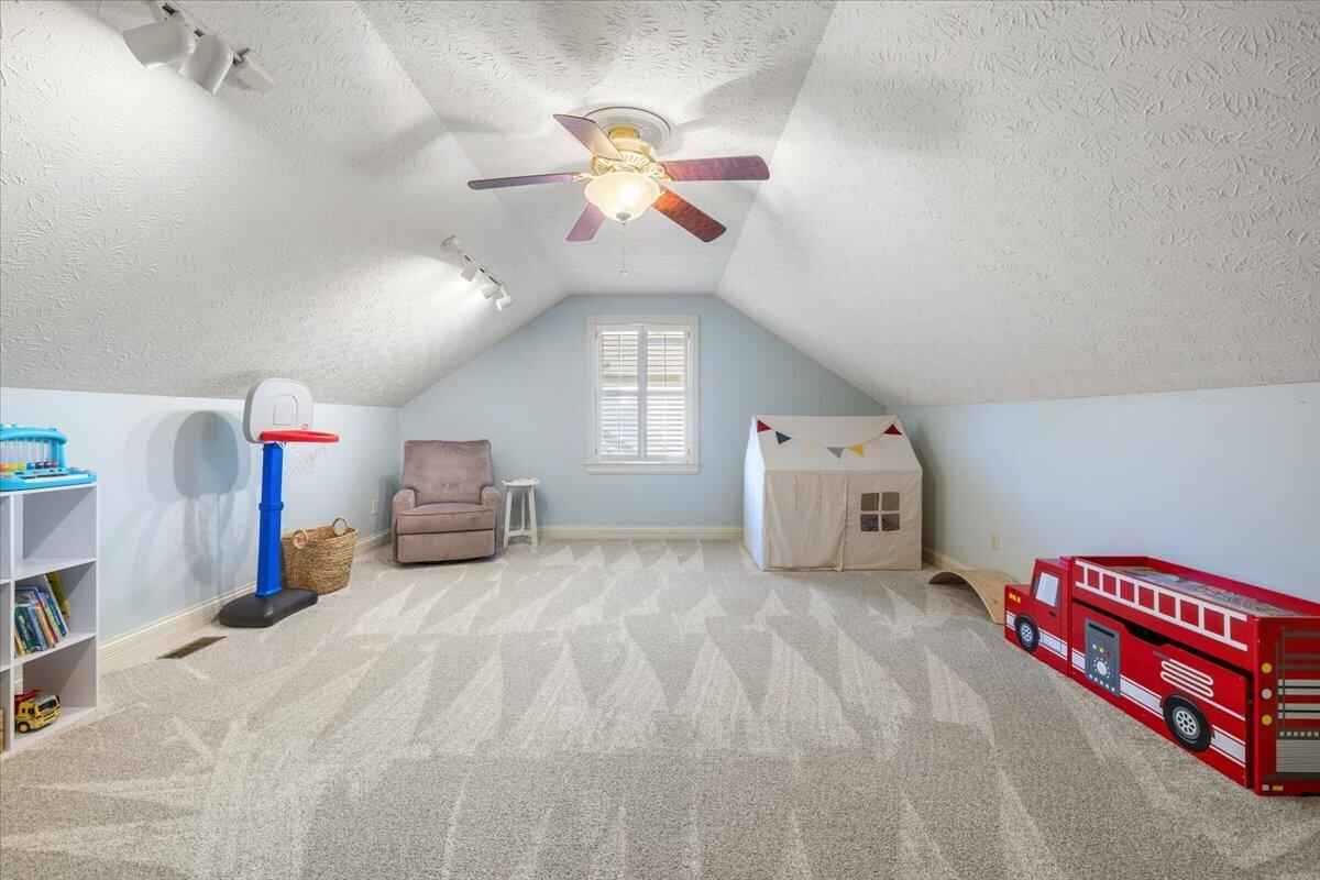 2340 Cara, Troy, Ohio 45373