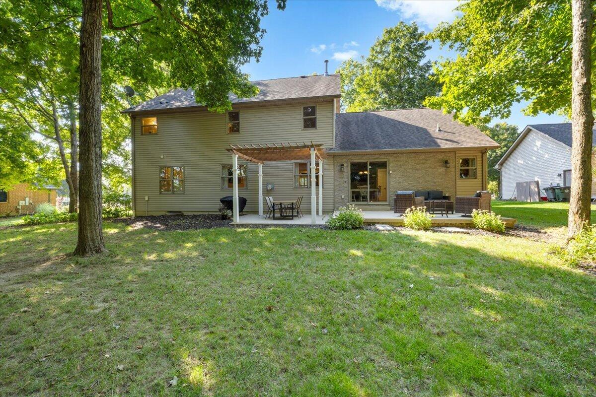 2340 Cara, Troy, Ohio 45373