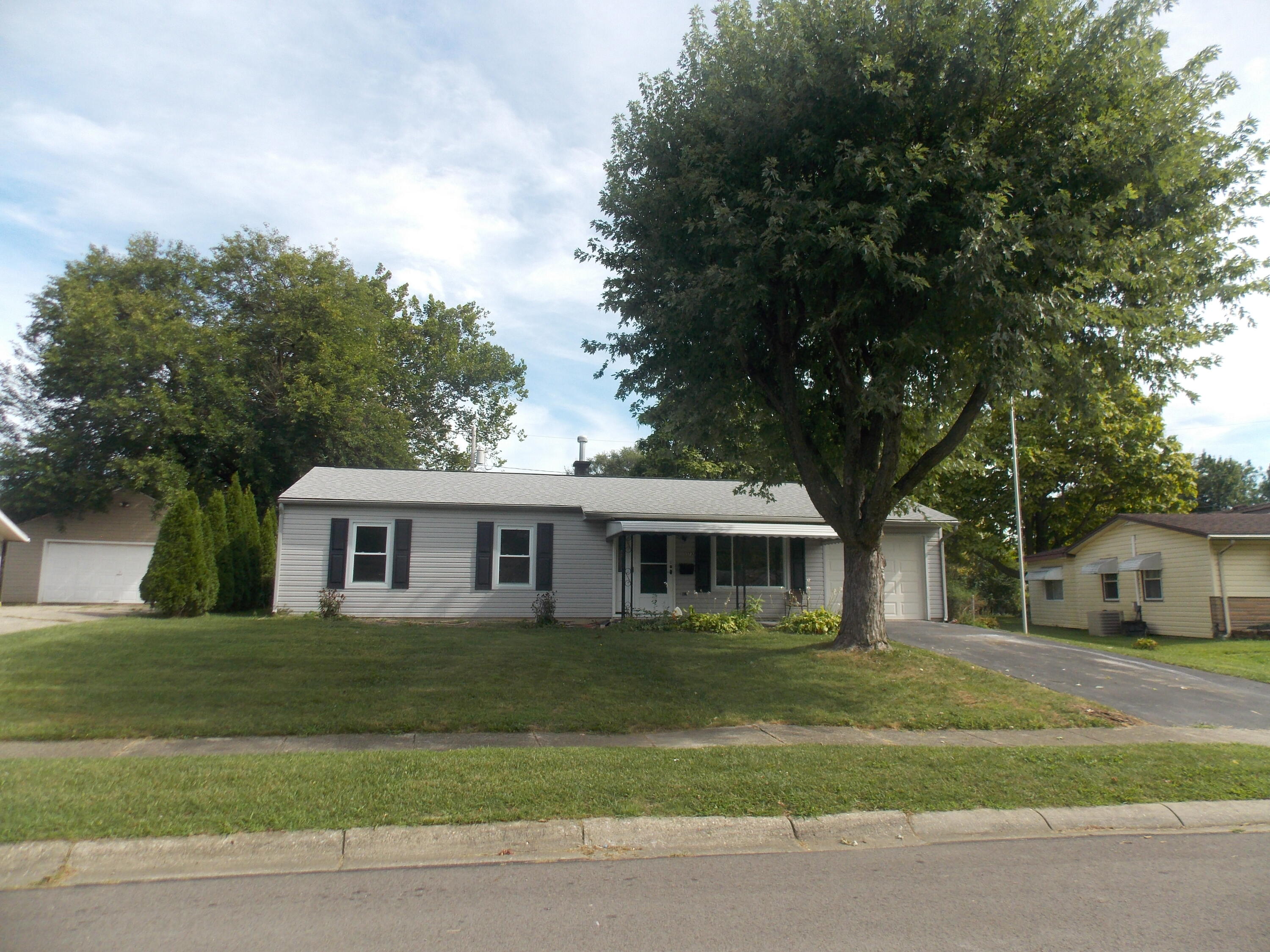 1738 Lundgren, New Carlisle, Ohio 45344