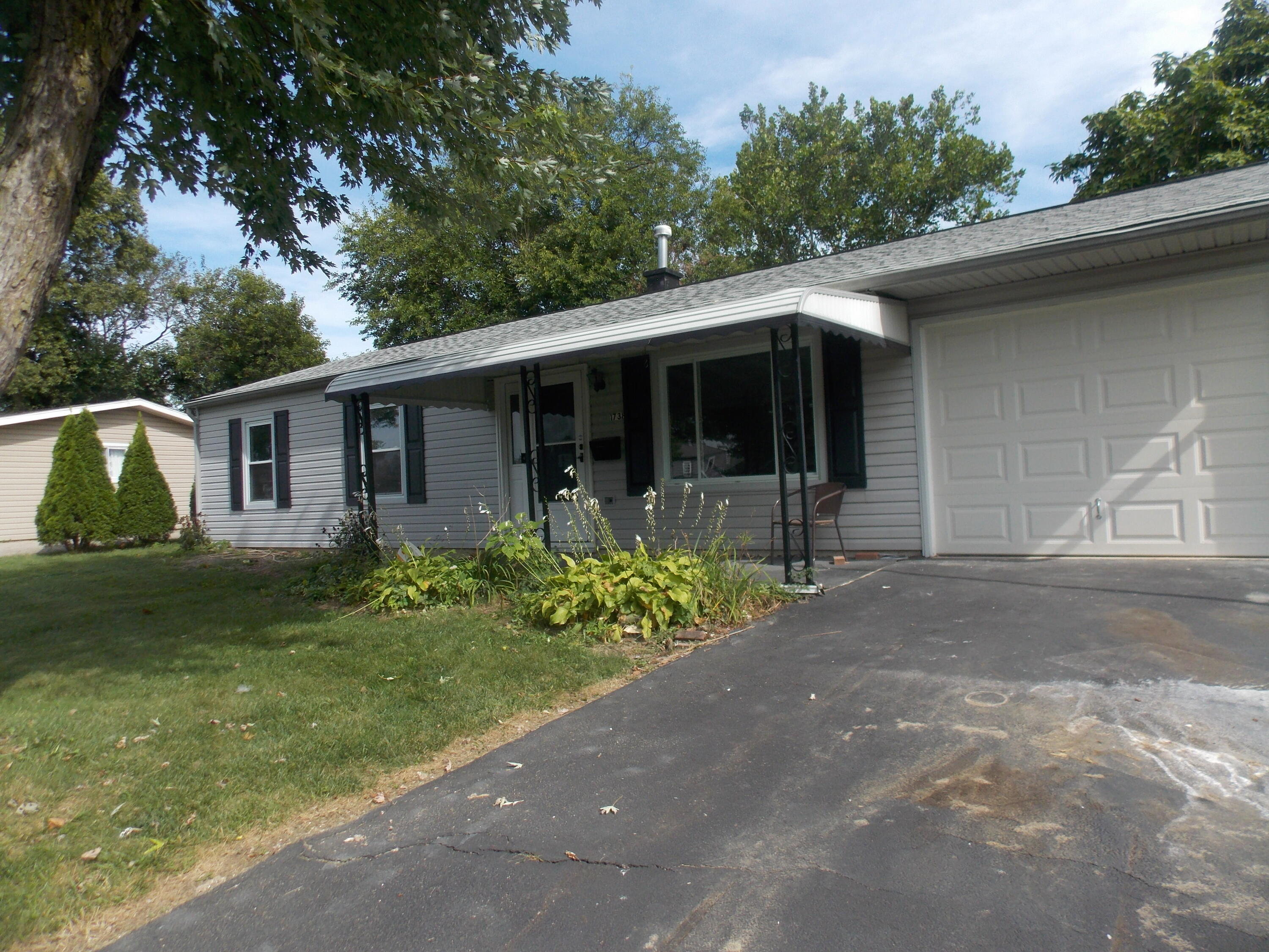 1738 Lundgren, New Carlisle, Ohio 45344
