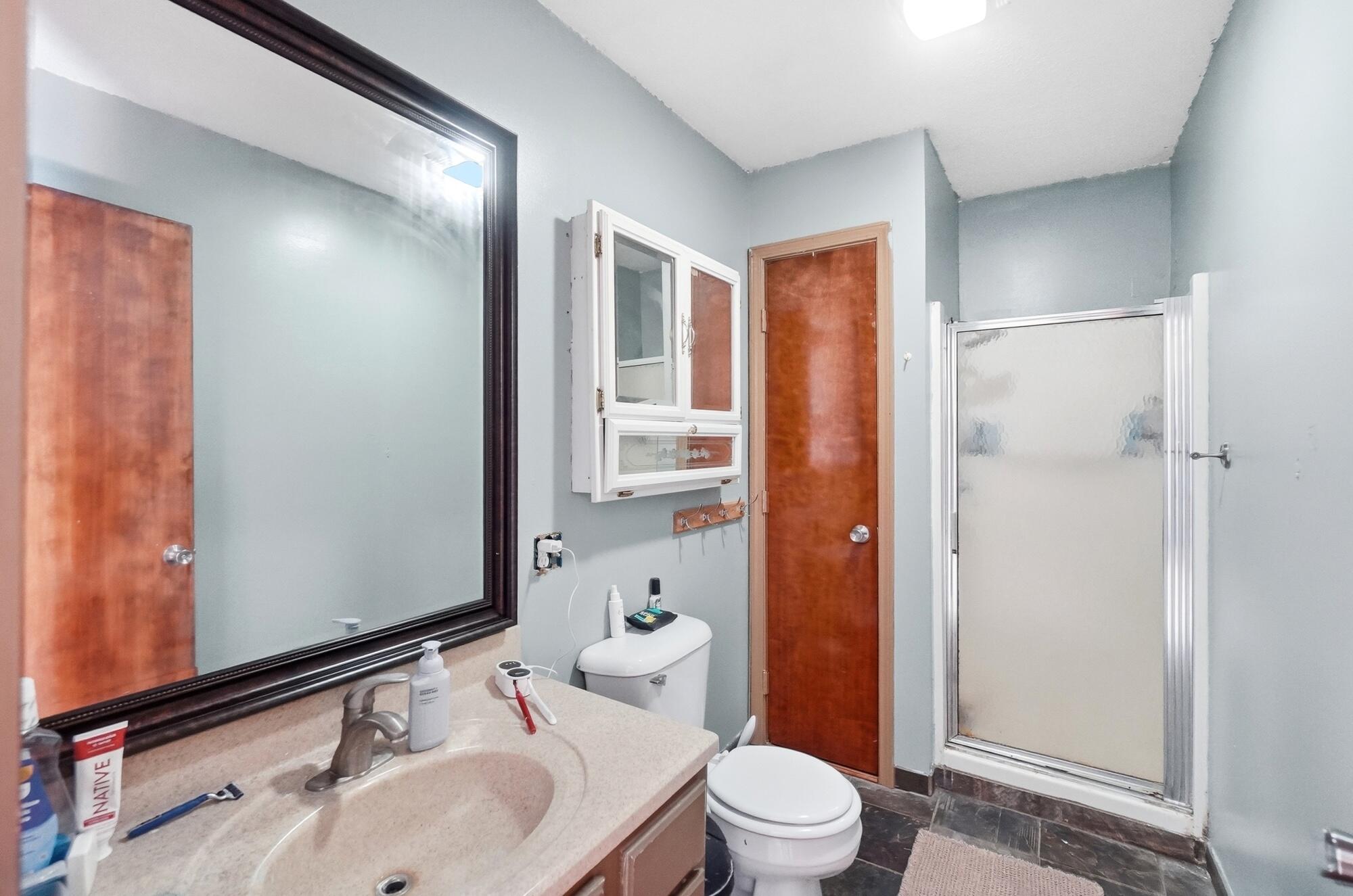 2540 Hall, Lima, Ohio 45806
