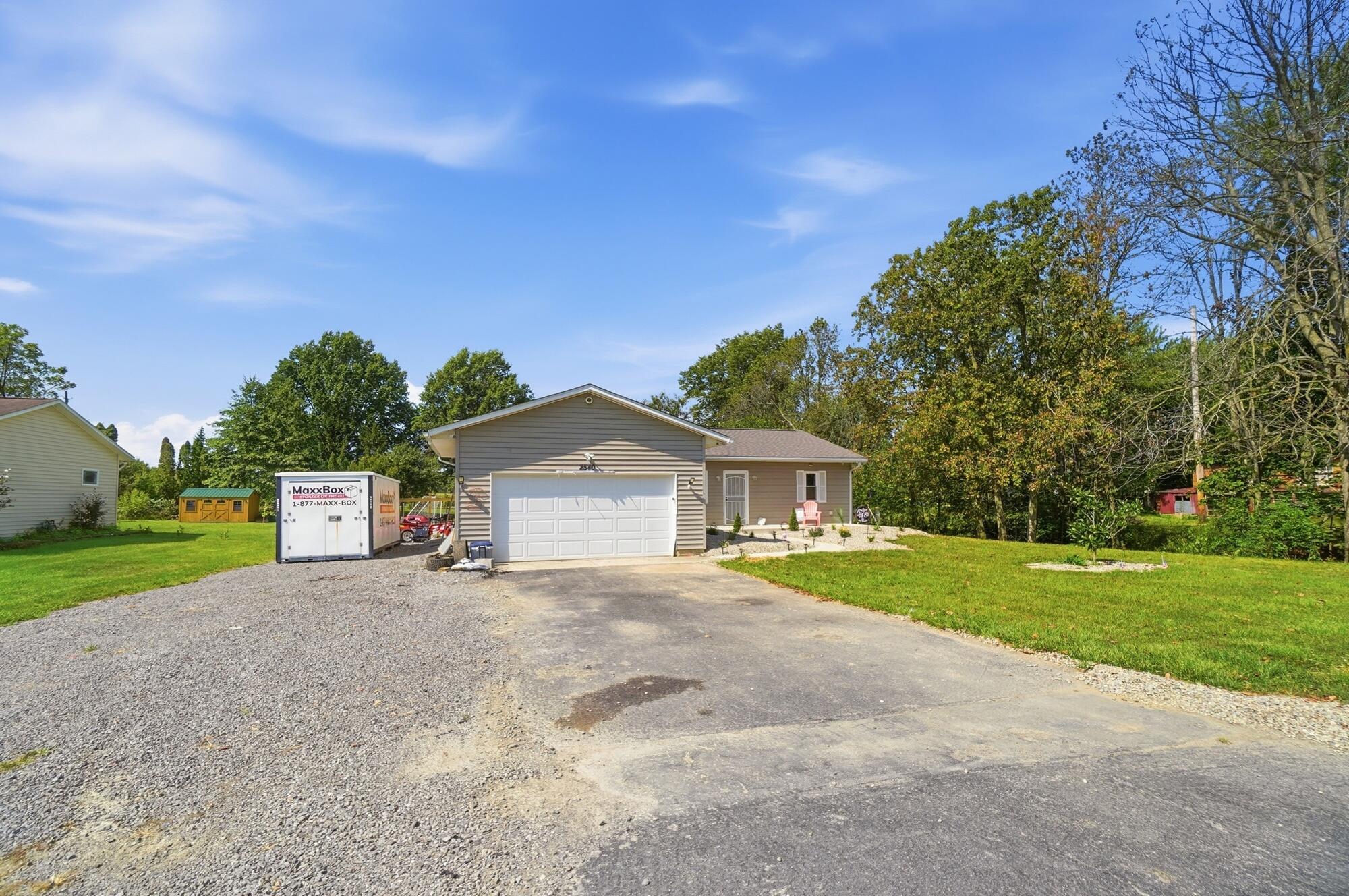 2540 Hall, Lima, Ohio 45806