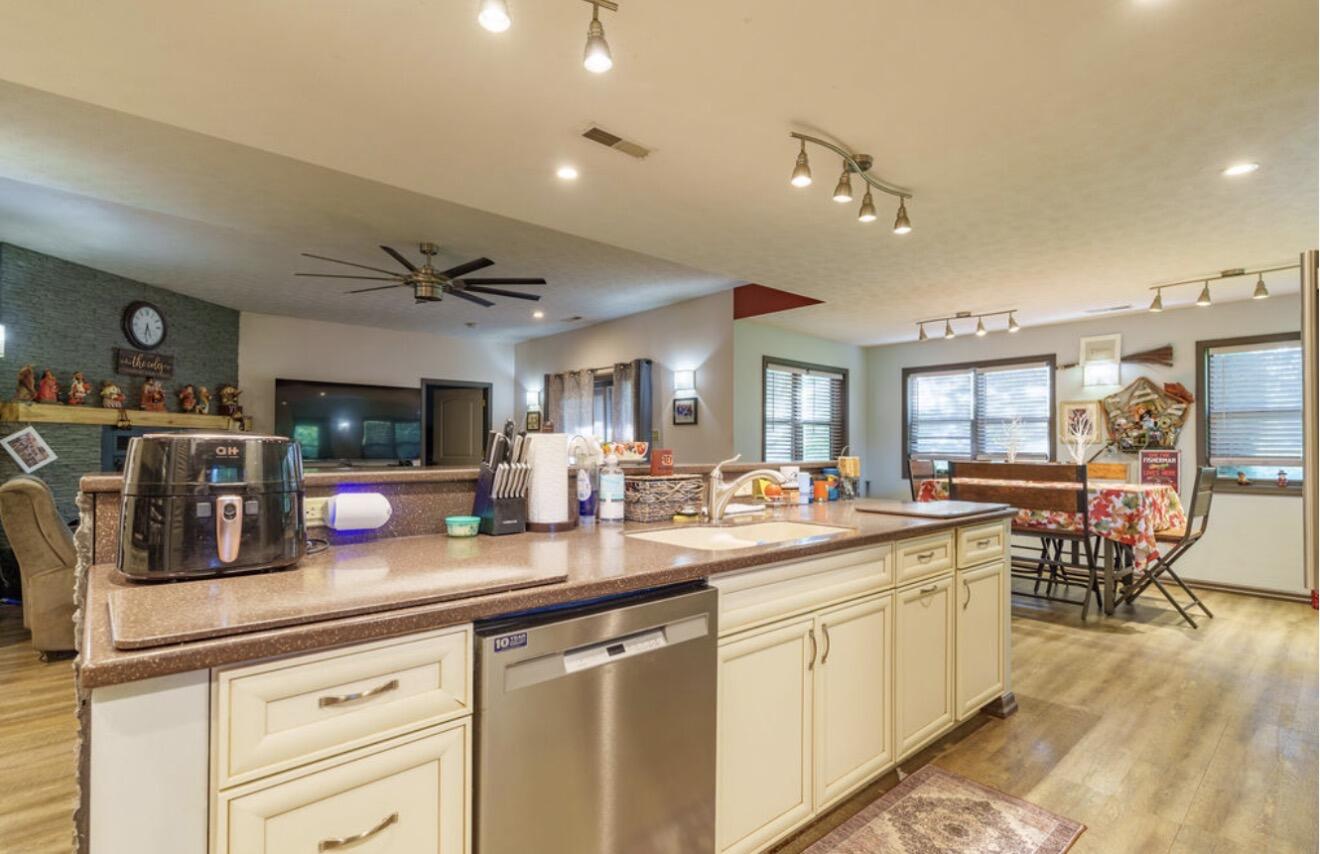 9262 County Road 153, East Liberty, Ohio 43319