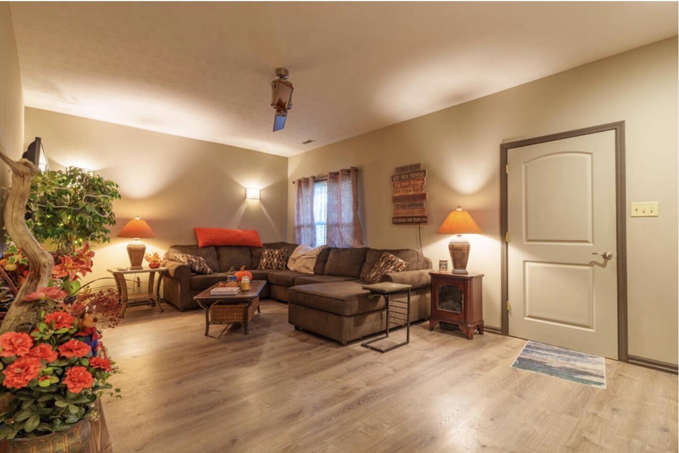 9262 County Road 153, East Liberty, Ohio 43319