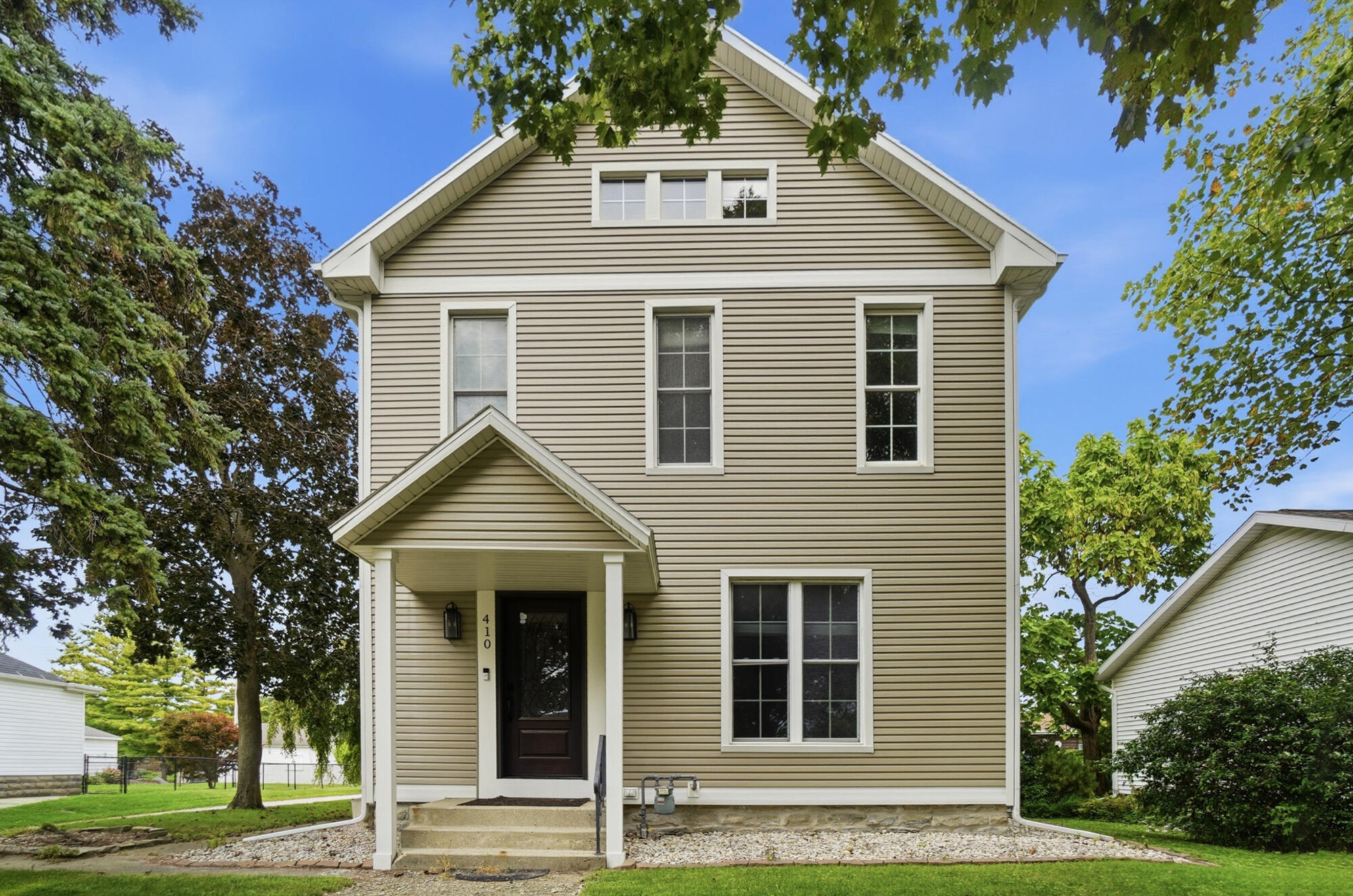 410 Pearl, Wapakoneta, Ohio 45895