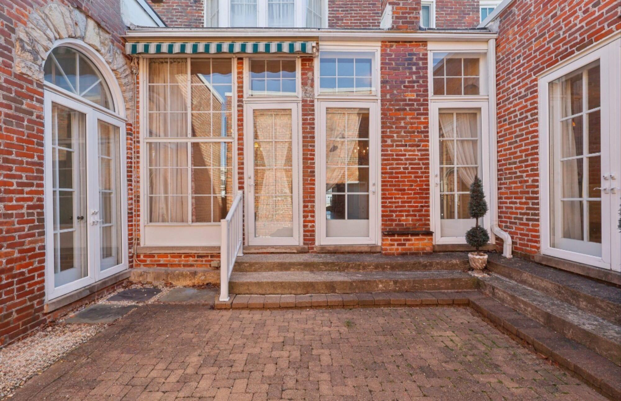 118 Walnut, Troy, Ohio 45373