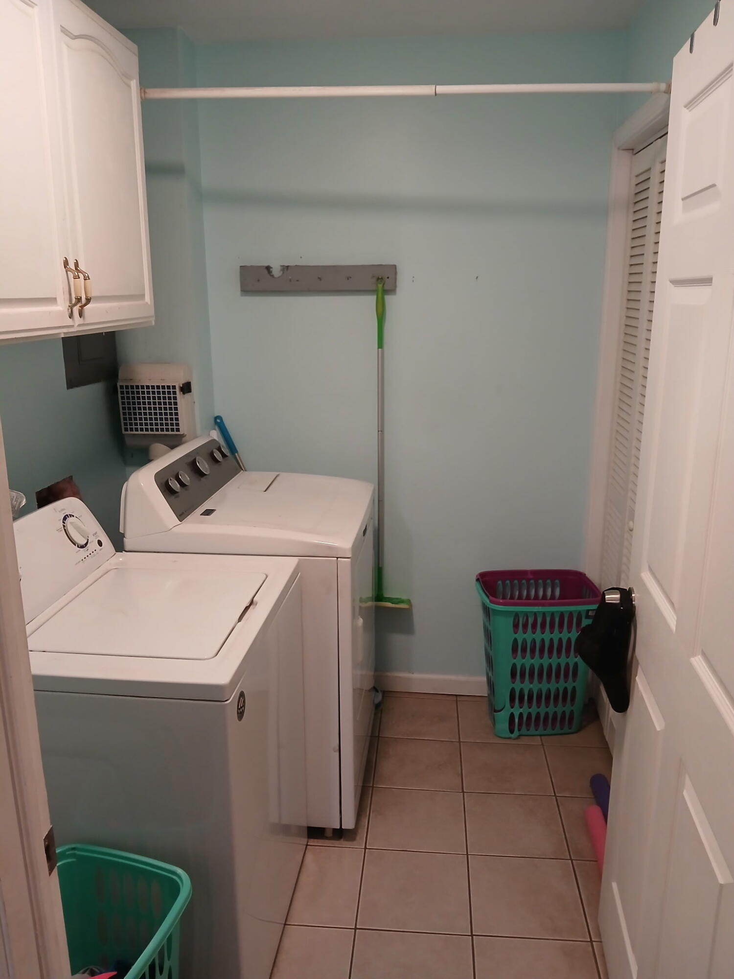 404 Pinewood, Piqua, Ohio 45356