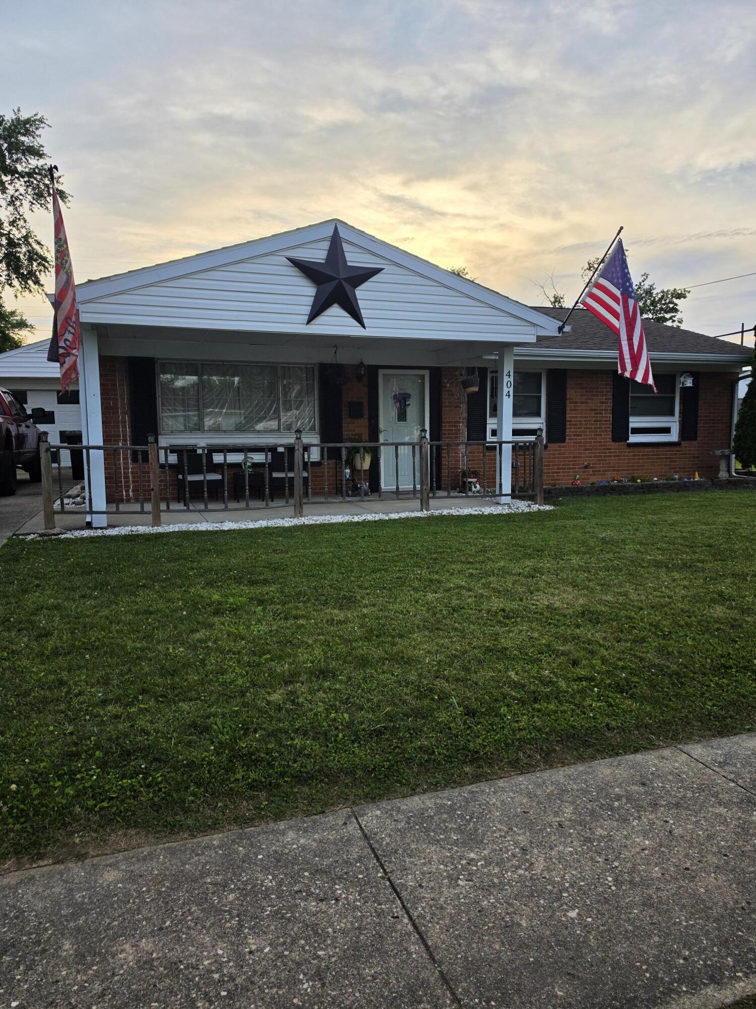 404 Pinewood, Piqua, Ohio 45356
