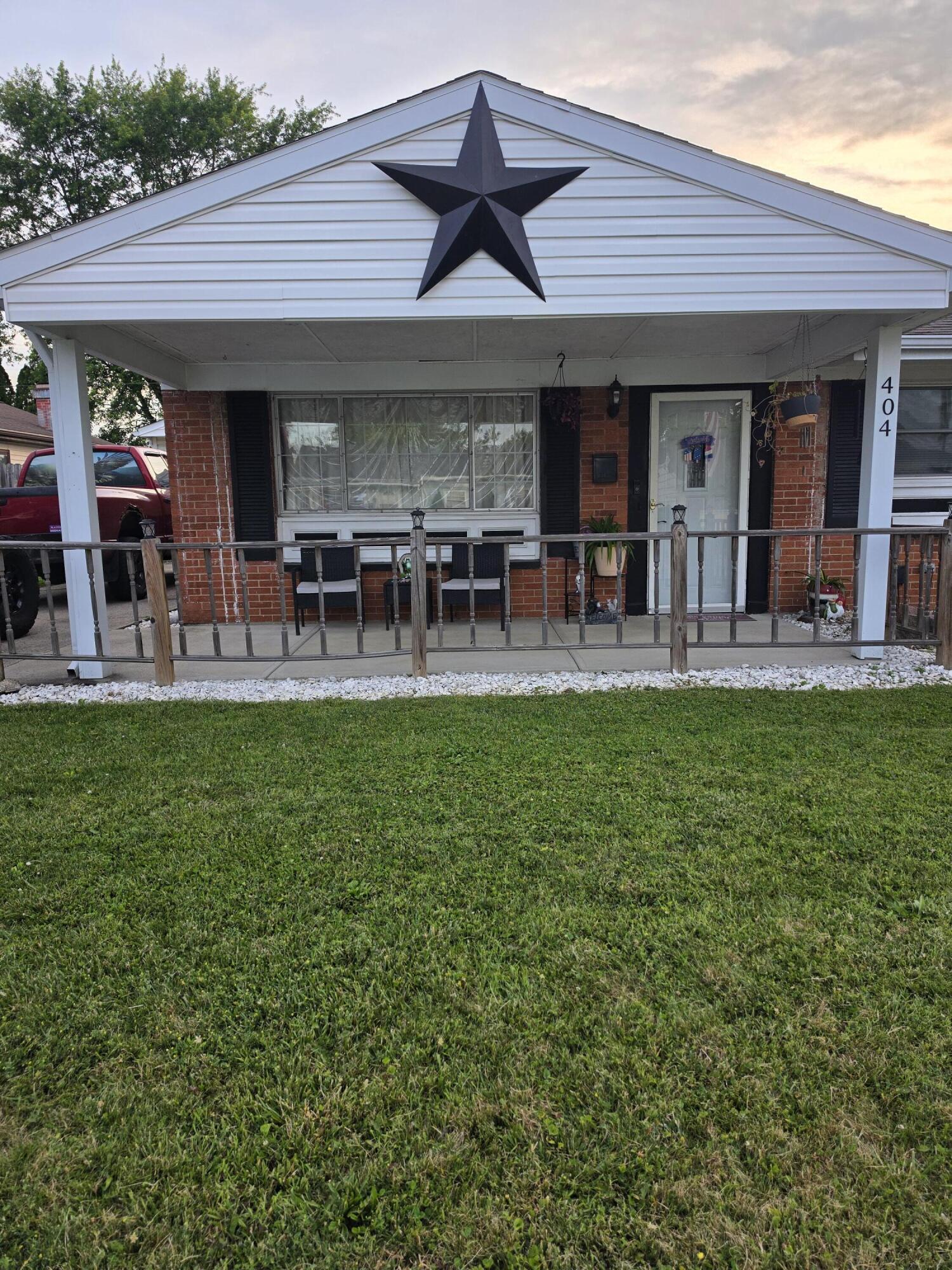 404 Pinewood, Piqua, Ohio 45356