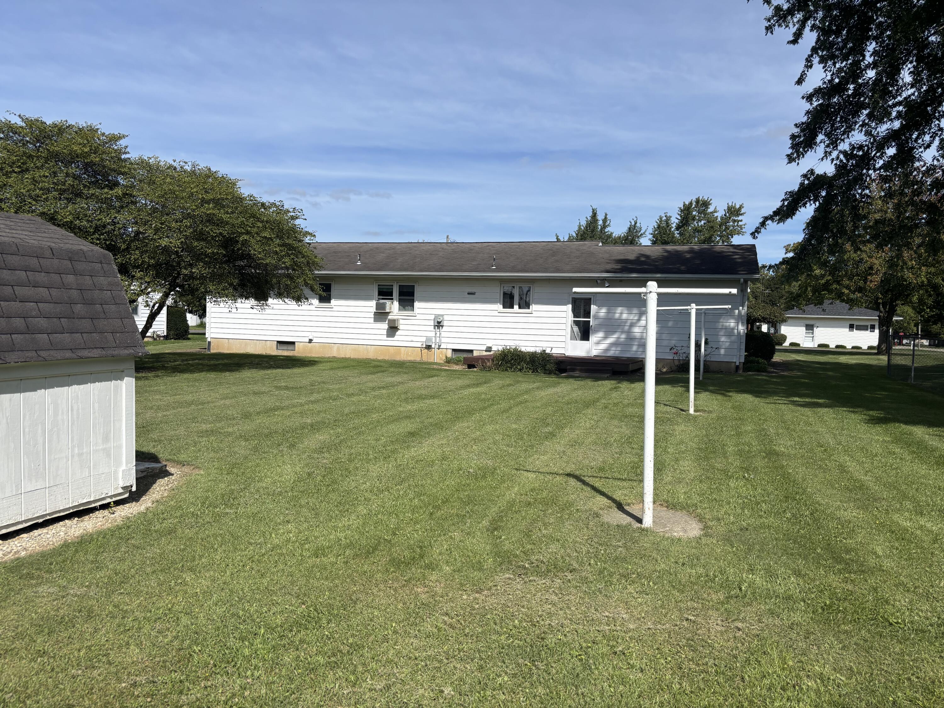 213 North, Anna, Ohio 45302
