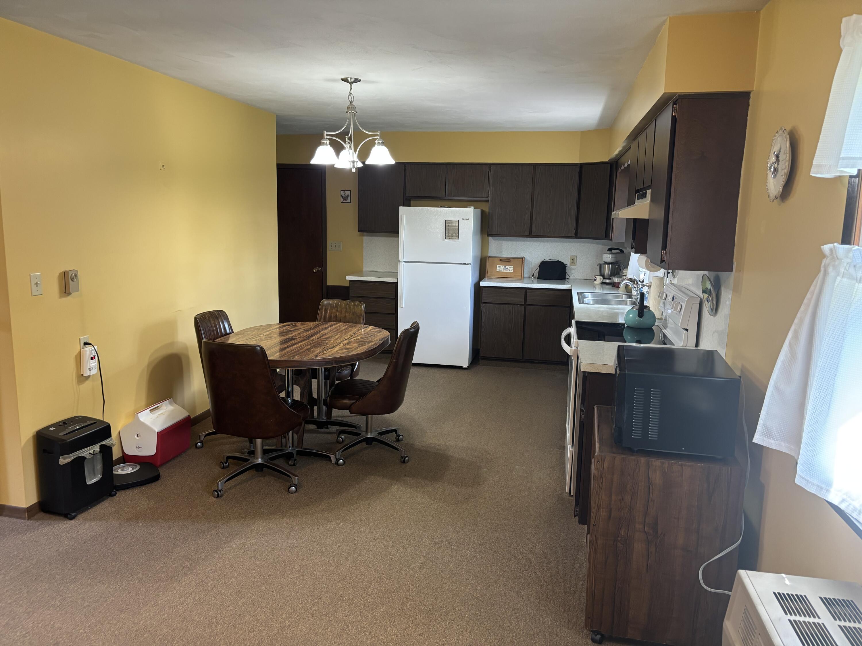 213 North, Anna, Ohio 45302