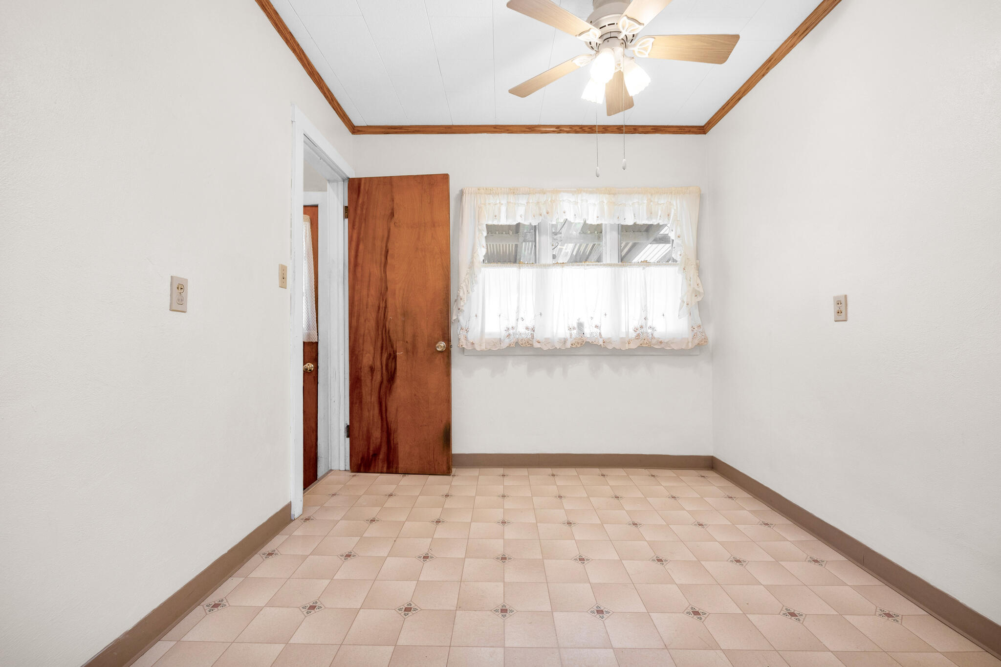 218 Sandusky, Rushsylvania, Ohio 43347
