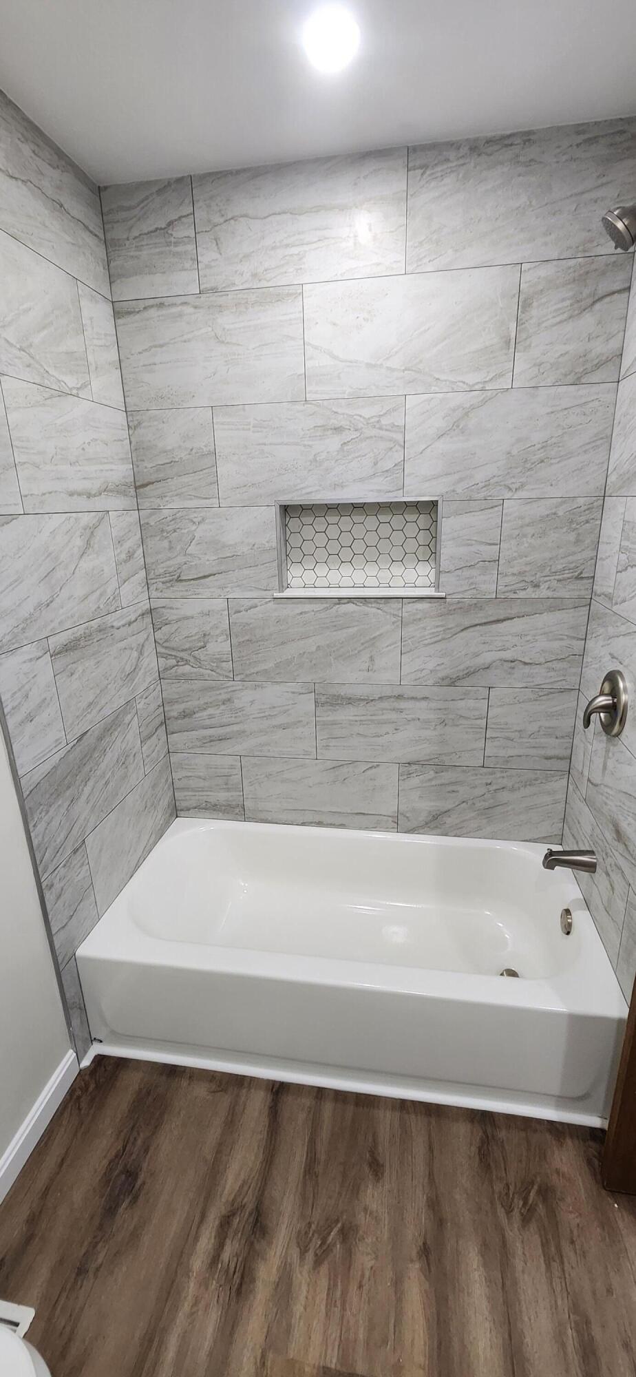 825 Comanche, Tipp City, Ohio 45371
