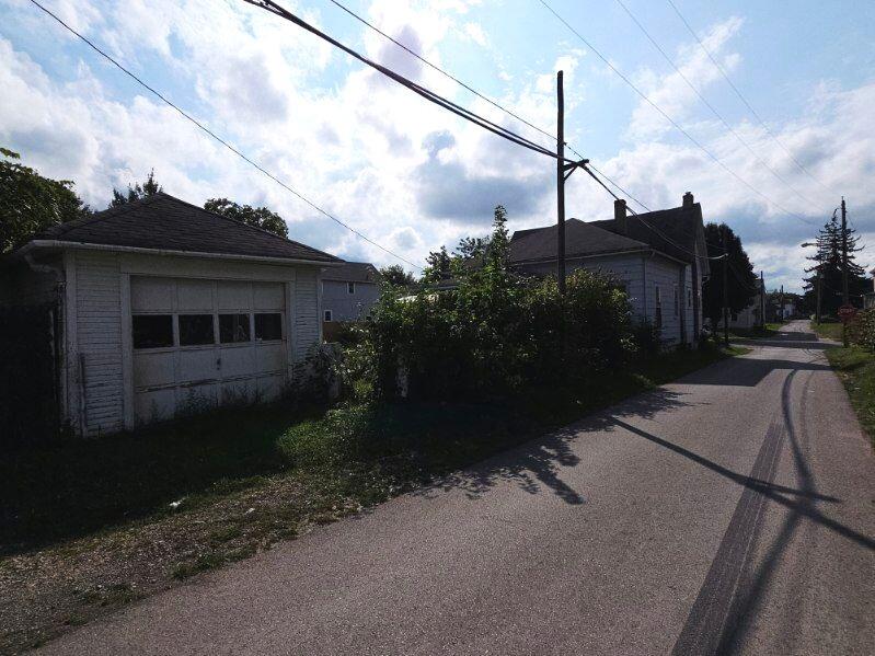 328 Race, Springfield, Ohio 45504