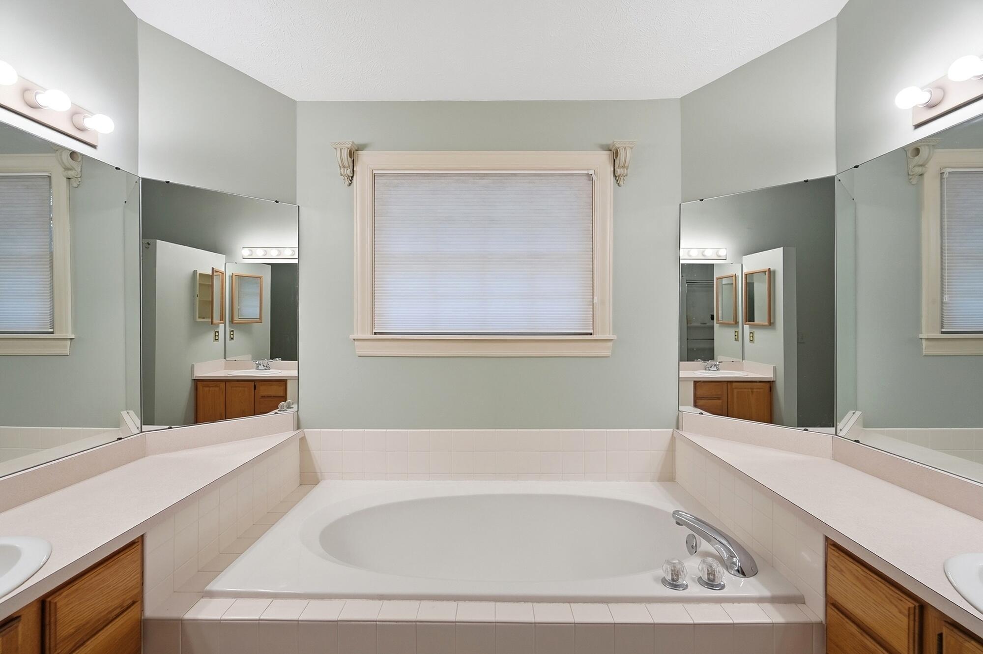 660 Golf View, Vandalia, Ohio 45377