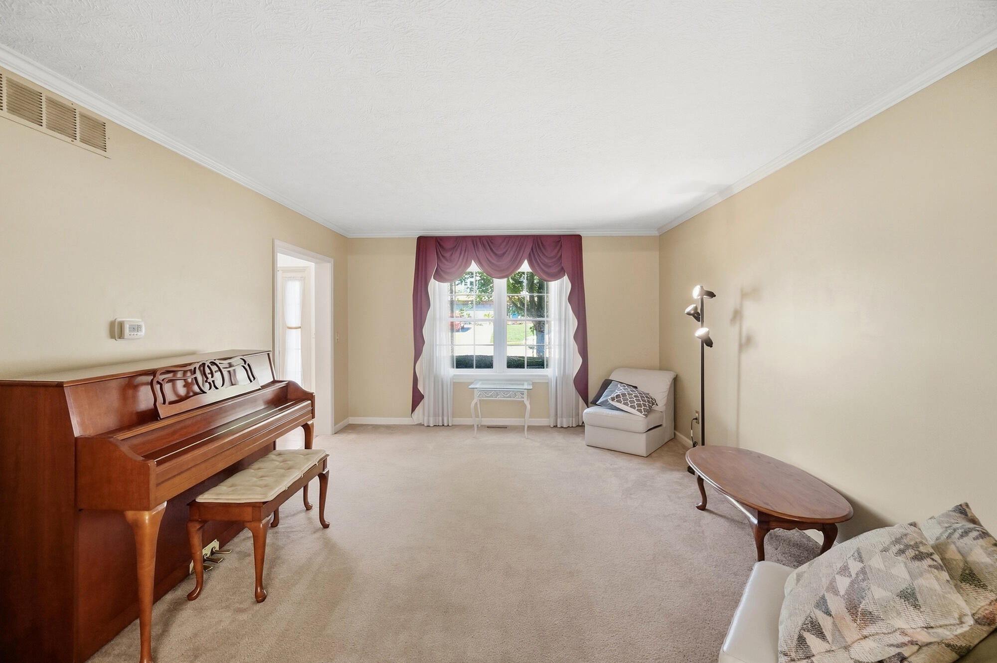 660 Golf View, Vandalia, Ohio 45377