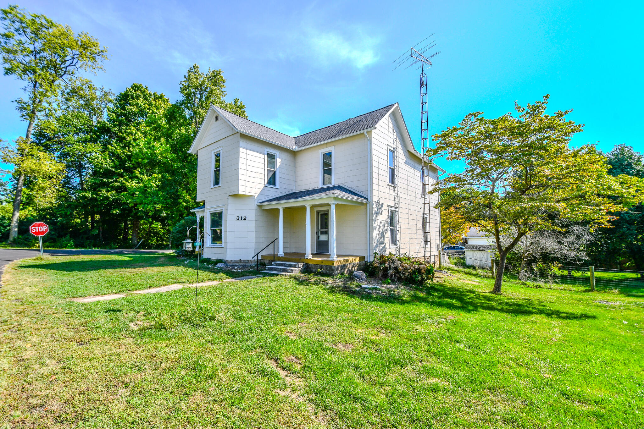 312 Monroe, Christiansburg, Ohio 45389