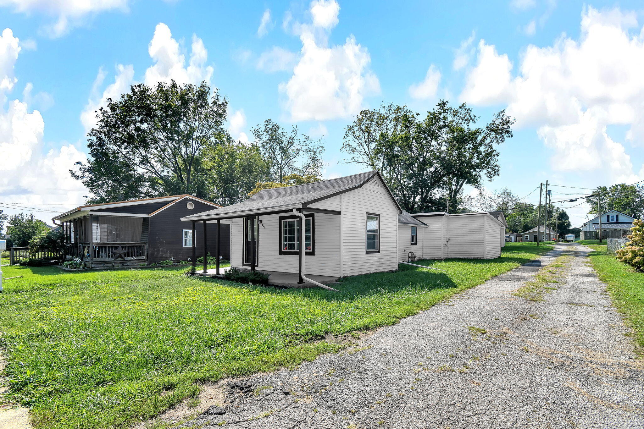 859 Jones, Newark, Ohio 43055