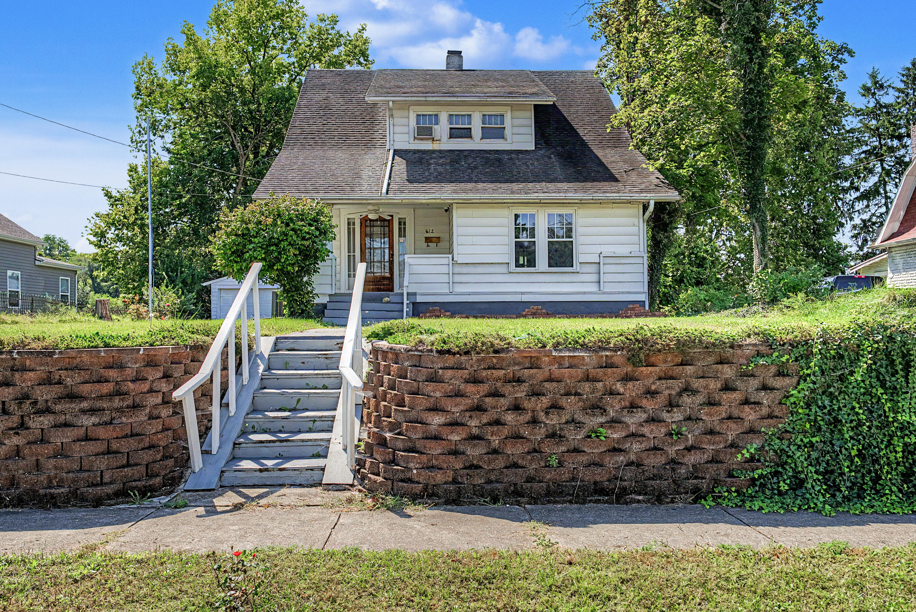 612 Madison, New Carlisle, Ohio 45344