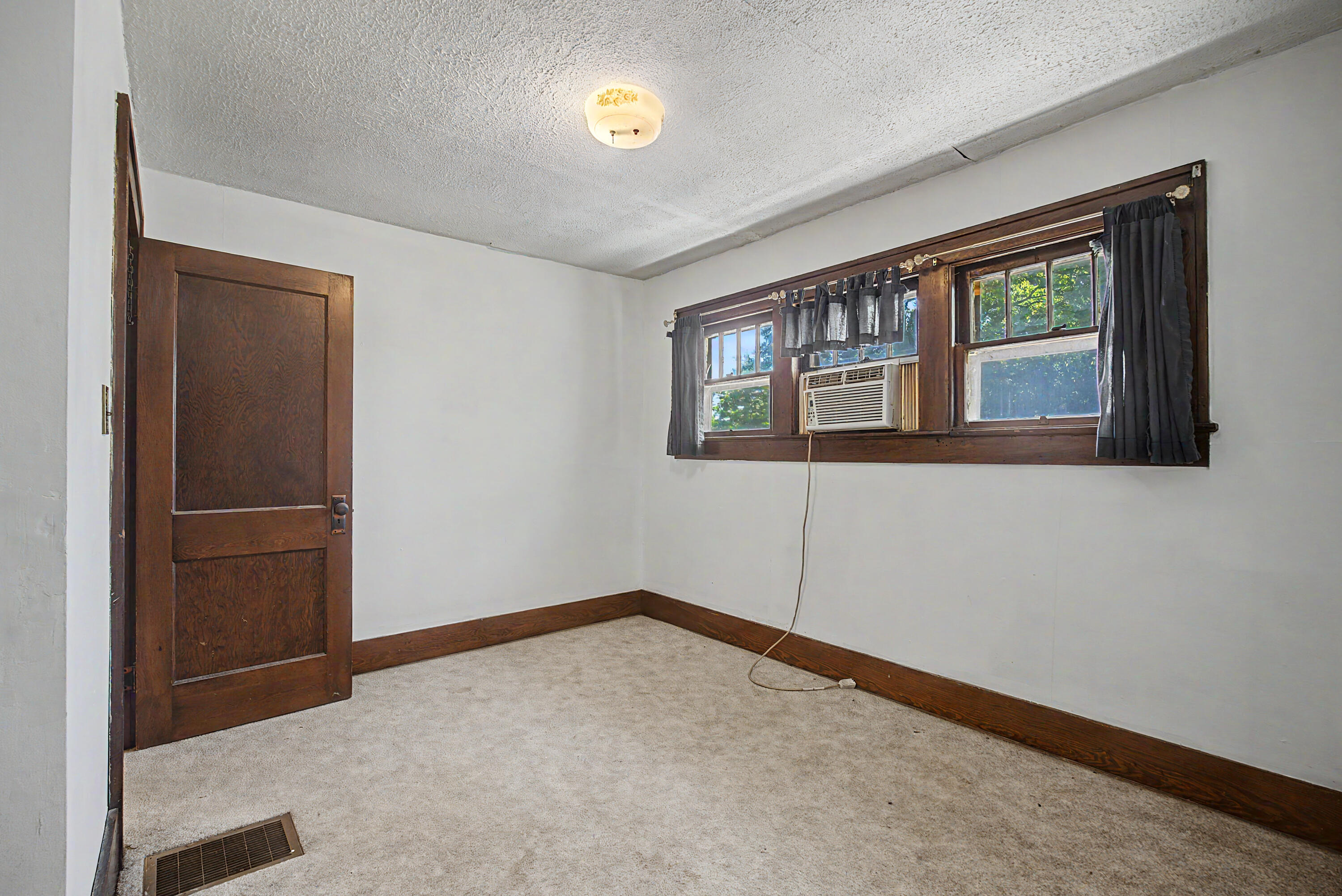612 Madison, New Carlisle, Ohio 45344