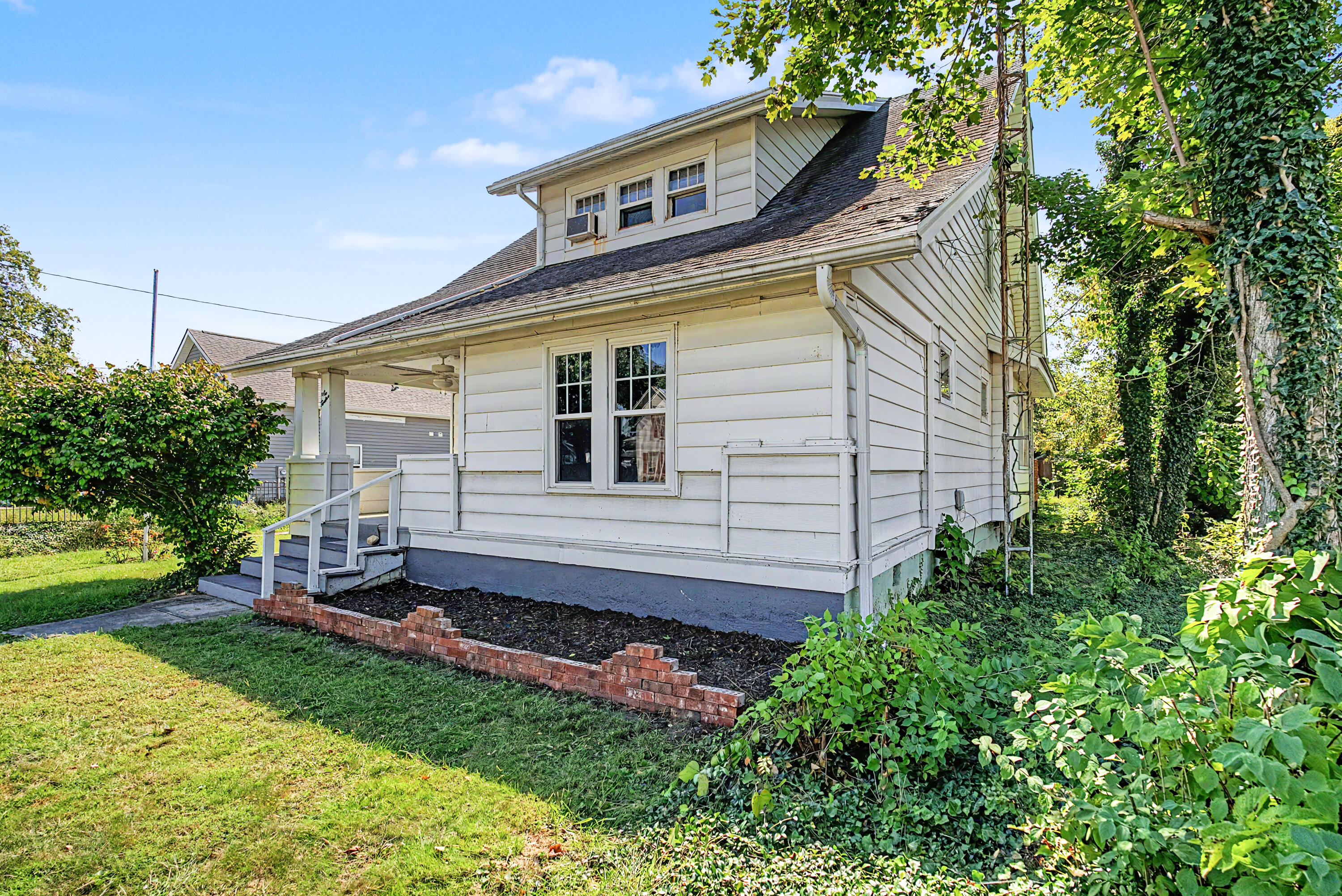 612 Madison, New Carlisle, Ohio 45344