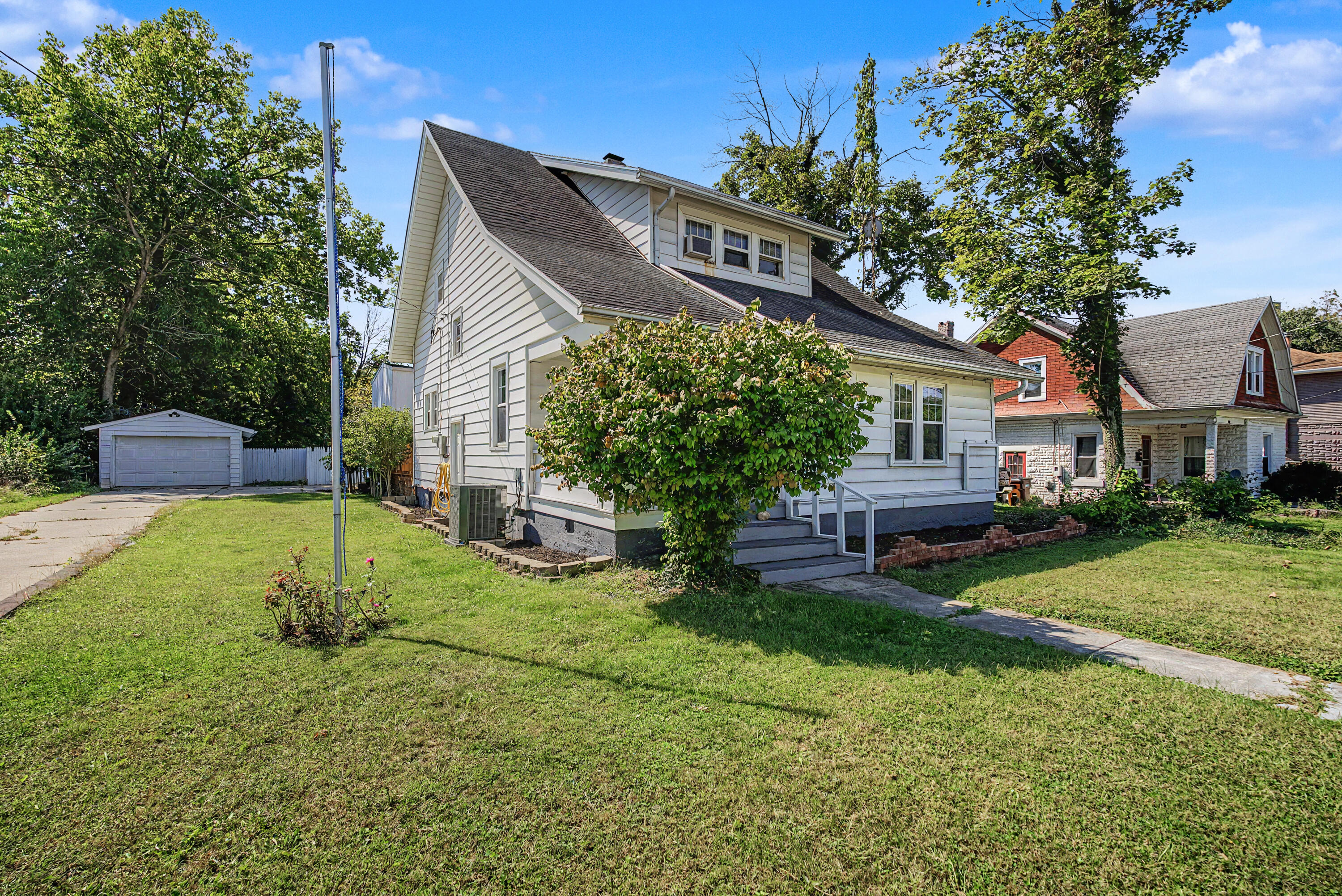 612 Madison, New Carlisle, Ohio 45344