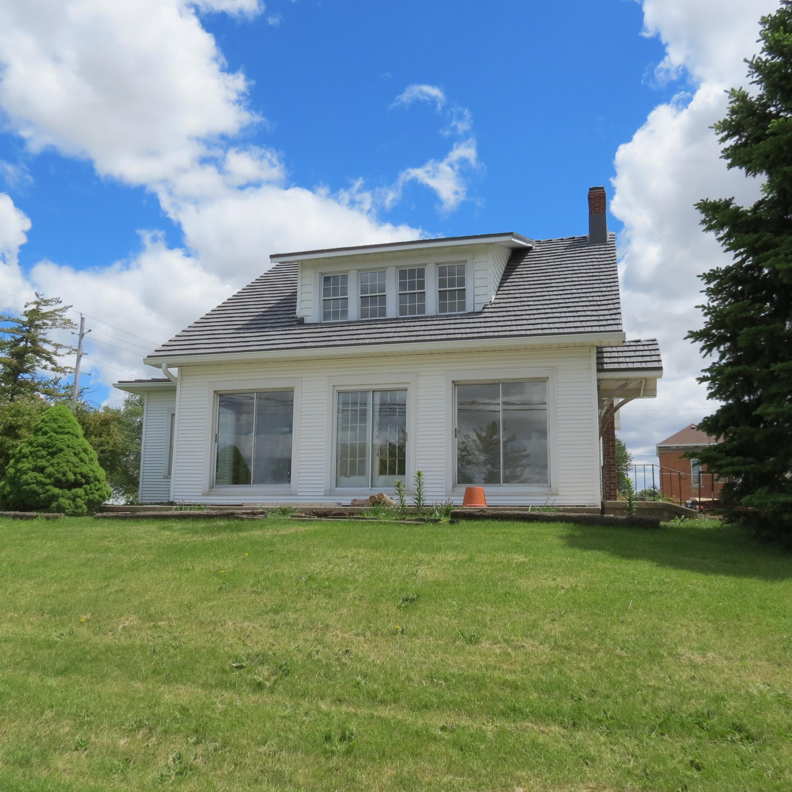 102 Main, Anna, Ohio 45302