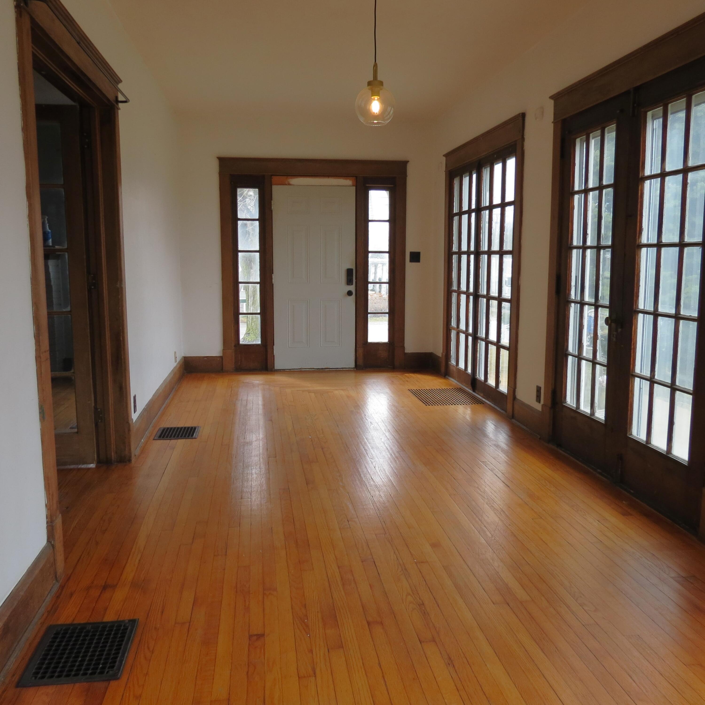 102 Main, Anna, Ohio 45302
