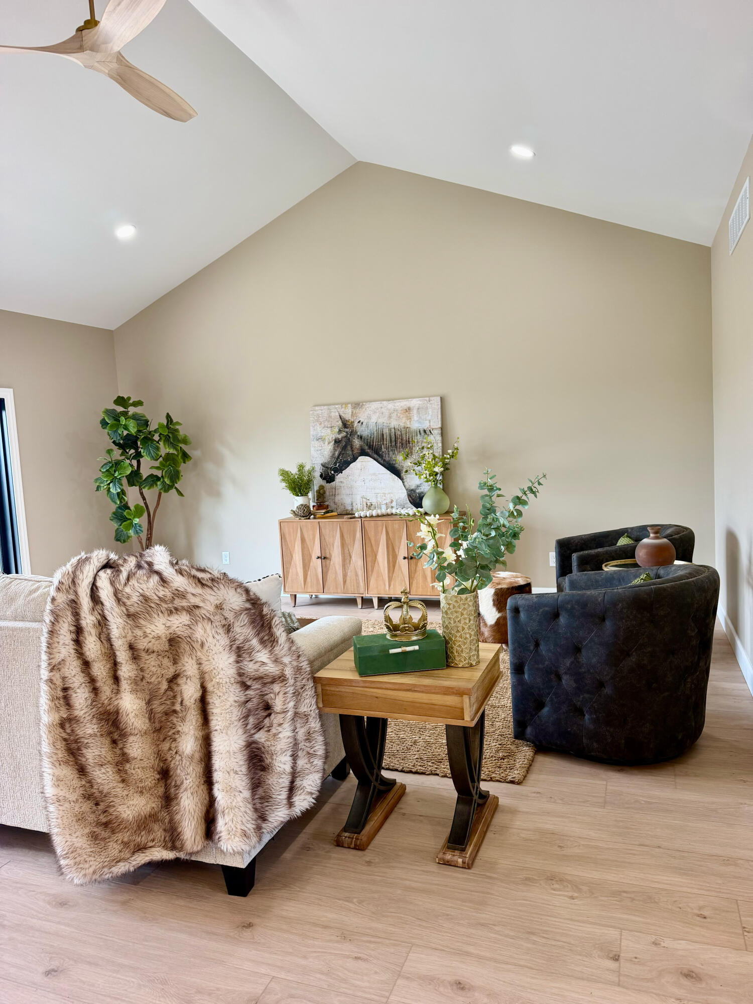 1909 Rosewood, Wapakoneta, Ohio 45895