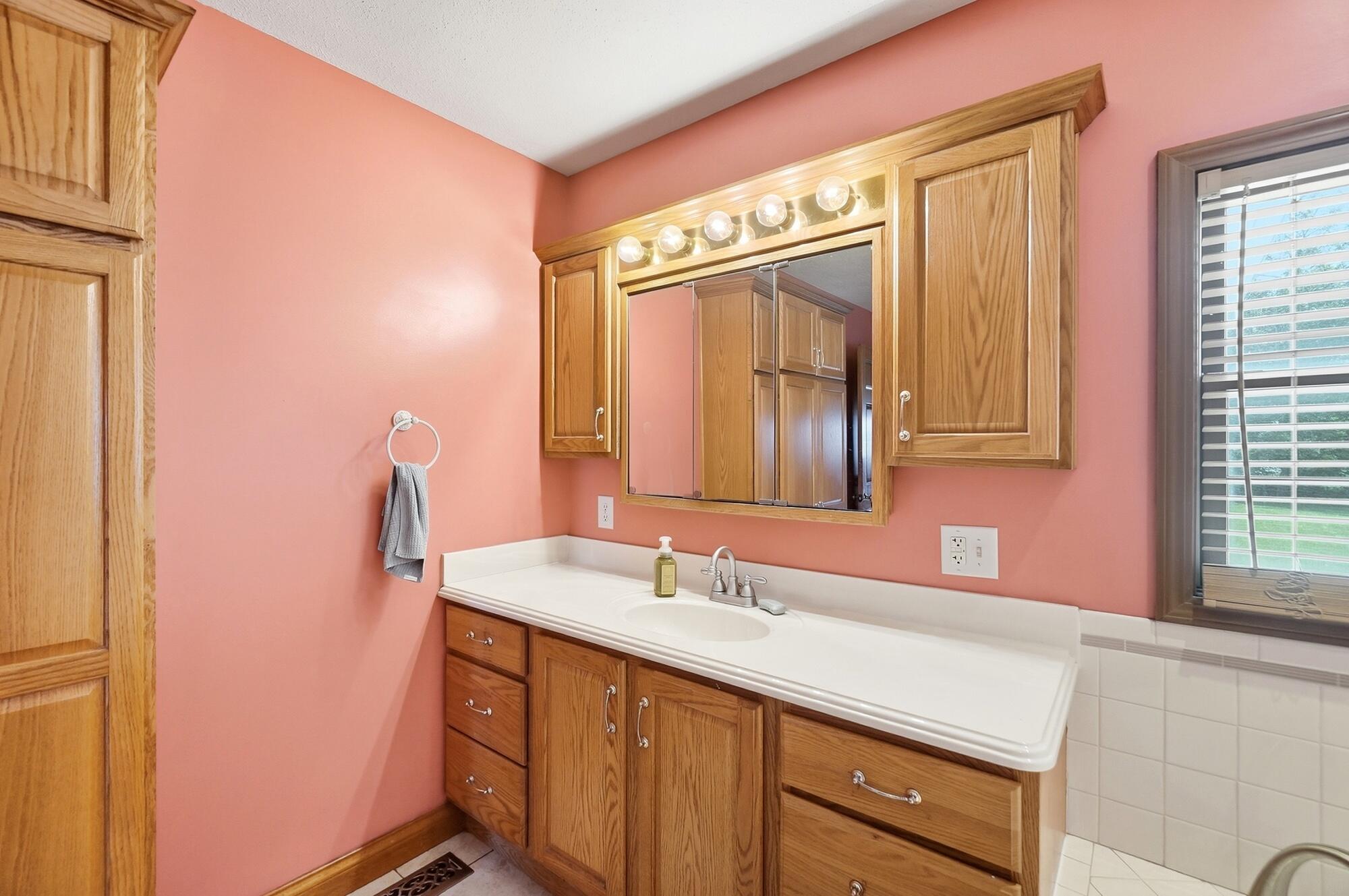 25702 Ohio 67, Waynesfield, Ohio 45896