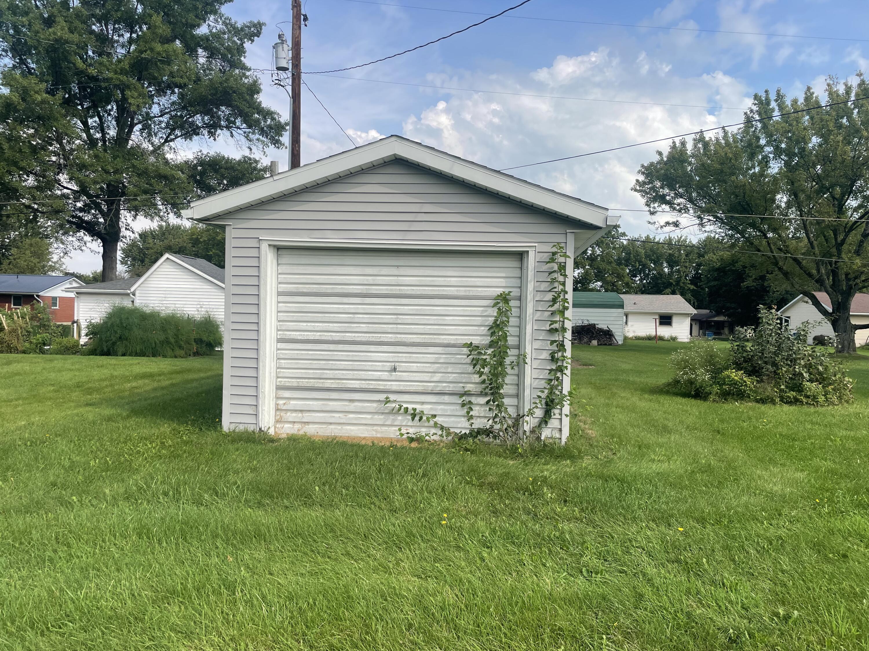 206 North, Anna, Ohio 45302