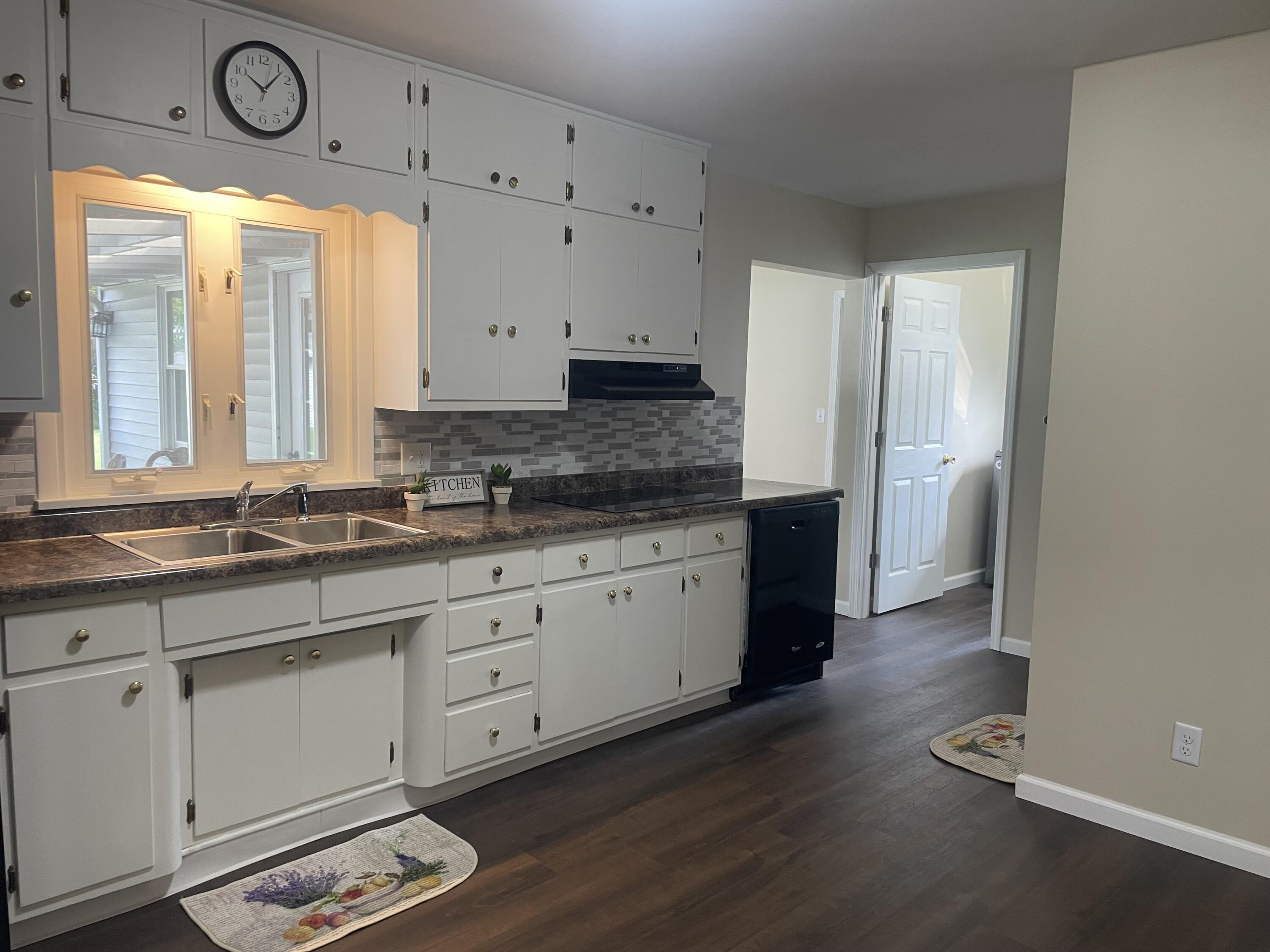 206 North, Anna, Ohio 45302