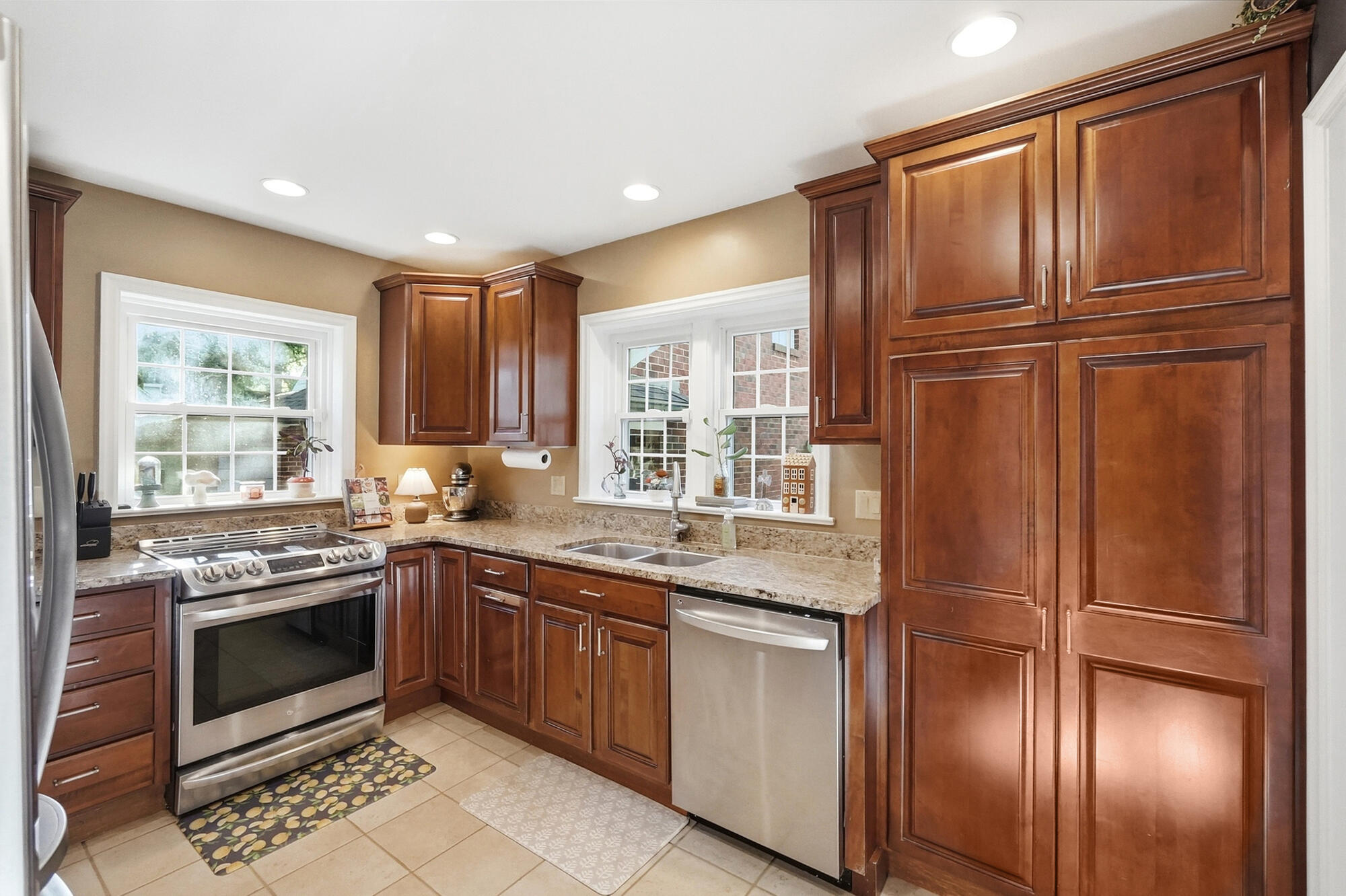 431 Dover, Springfield, Ohio 45504