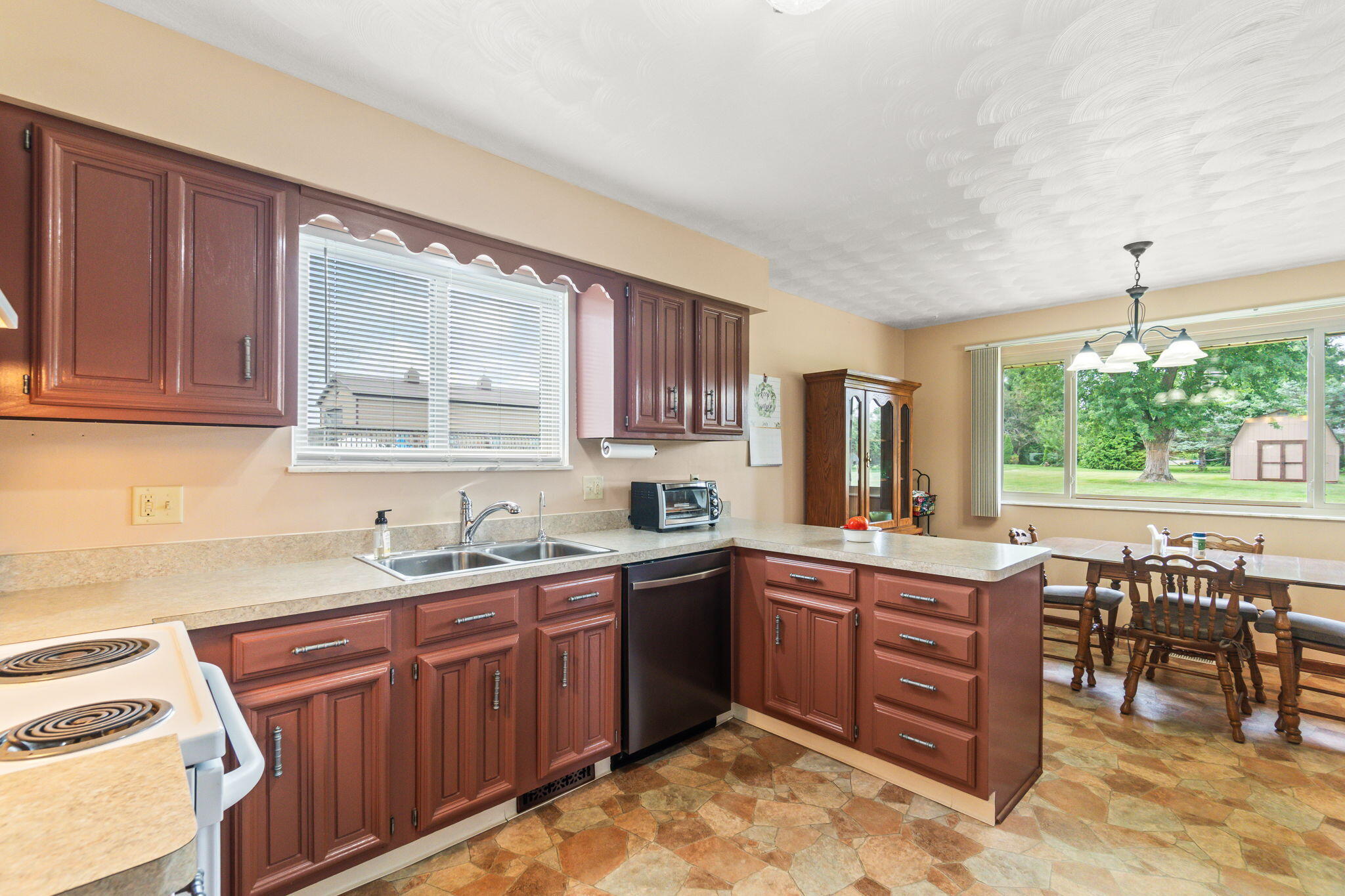 845 Burnside, Tipp City, Ohio 45371