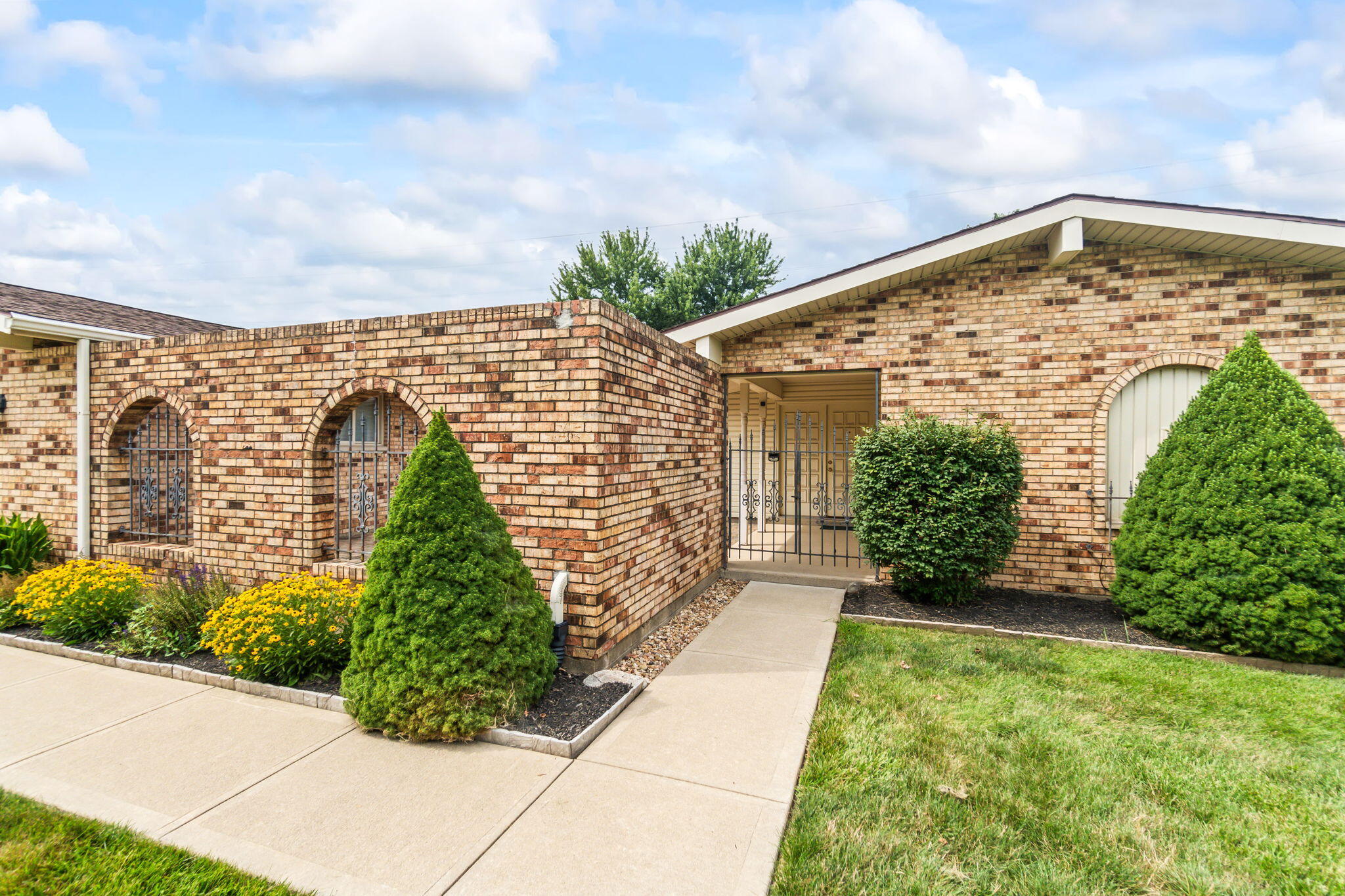 845 Burnside, Tipp City, Ohio 45371
